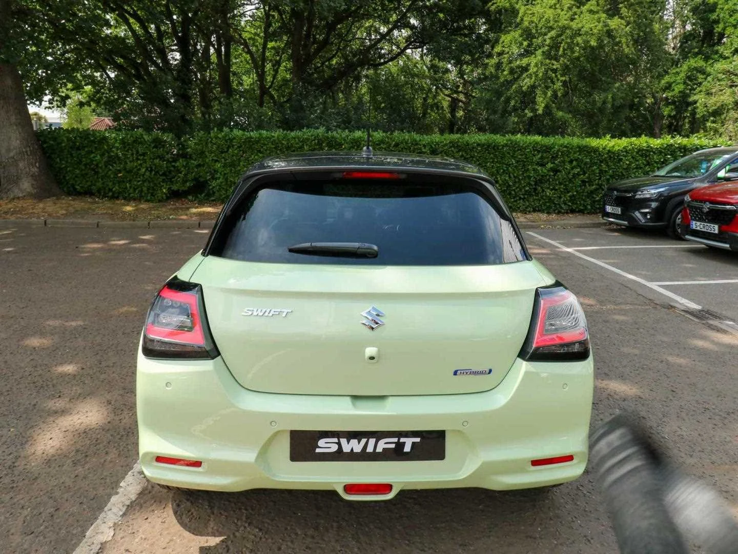 Vehicle image 7