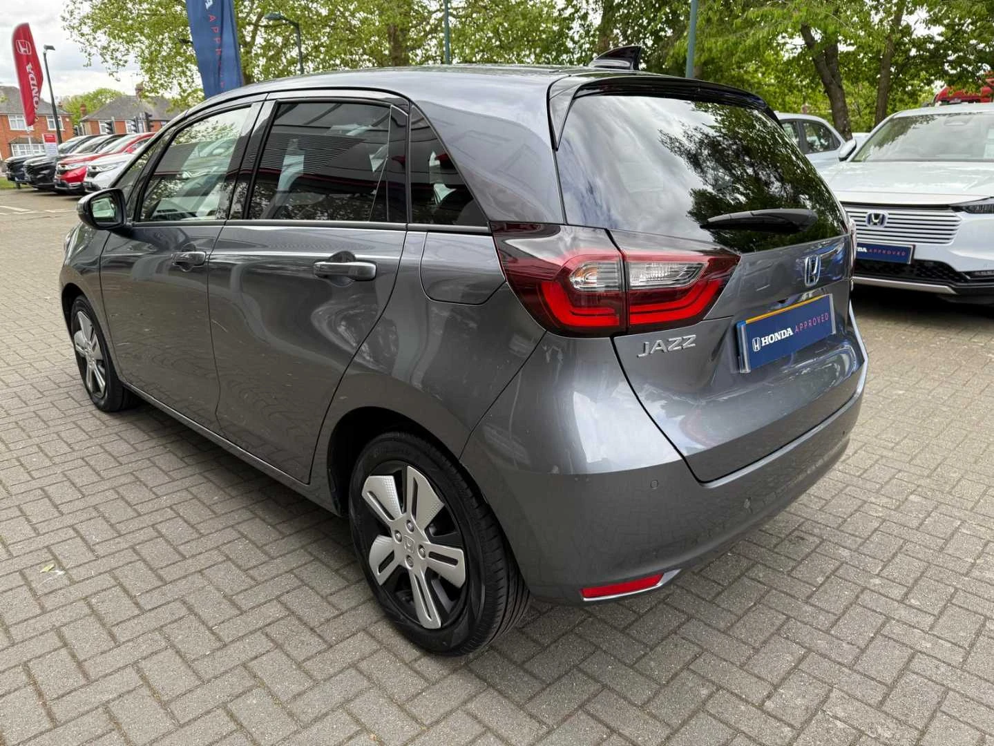 Vehicle image 3