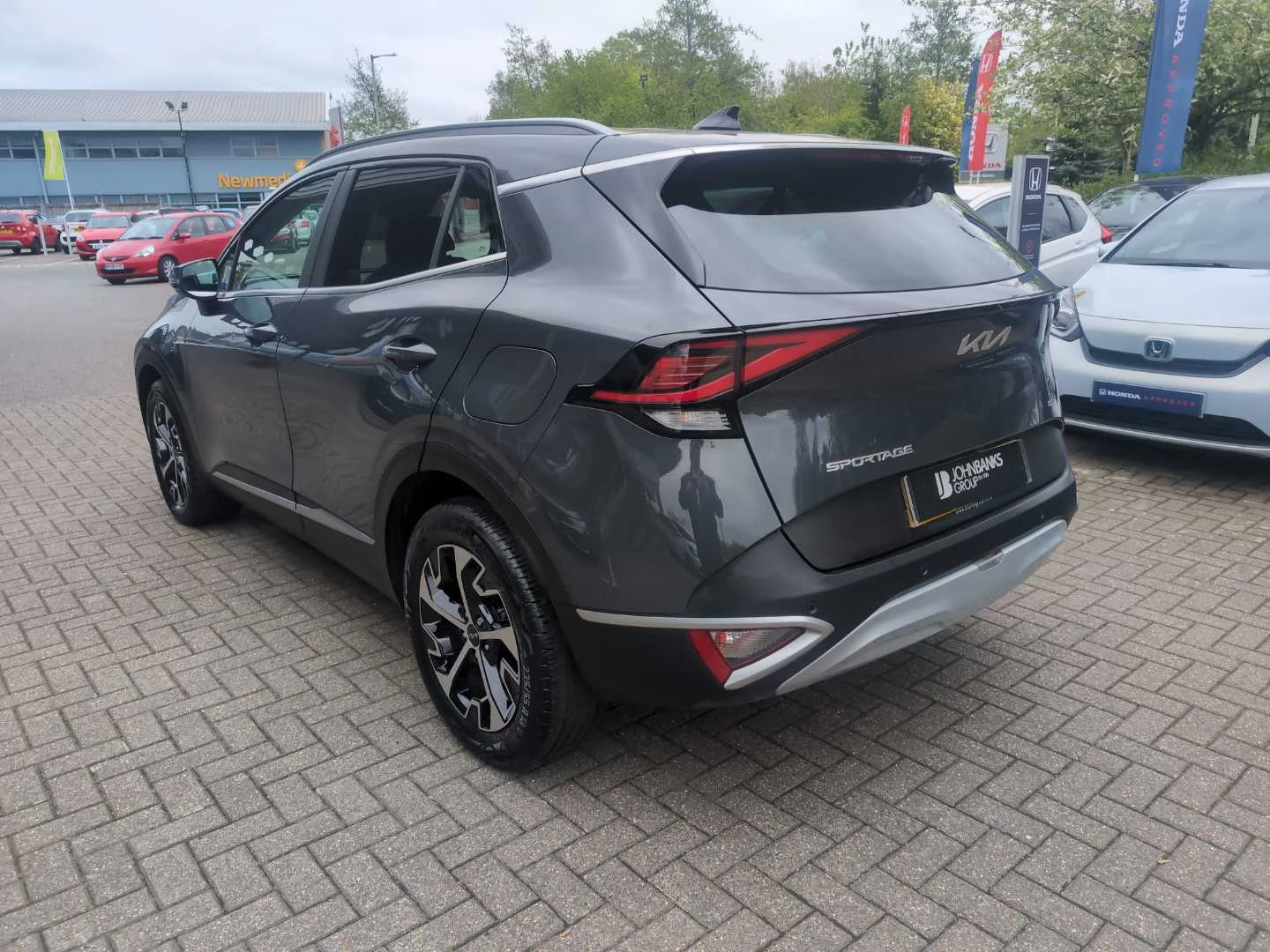 Vehicle image 3