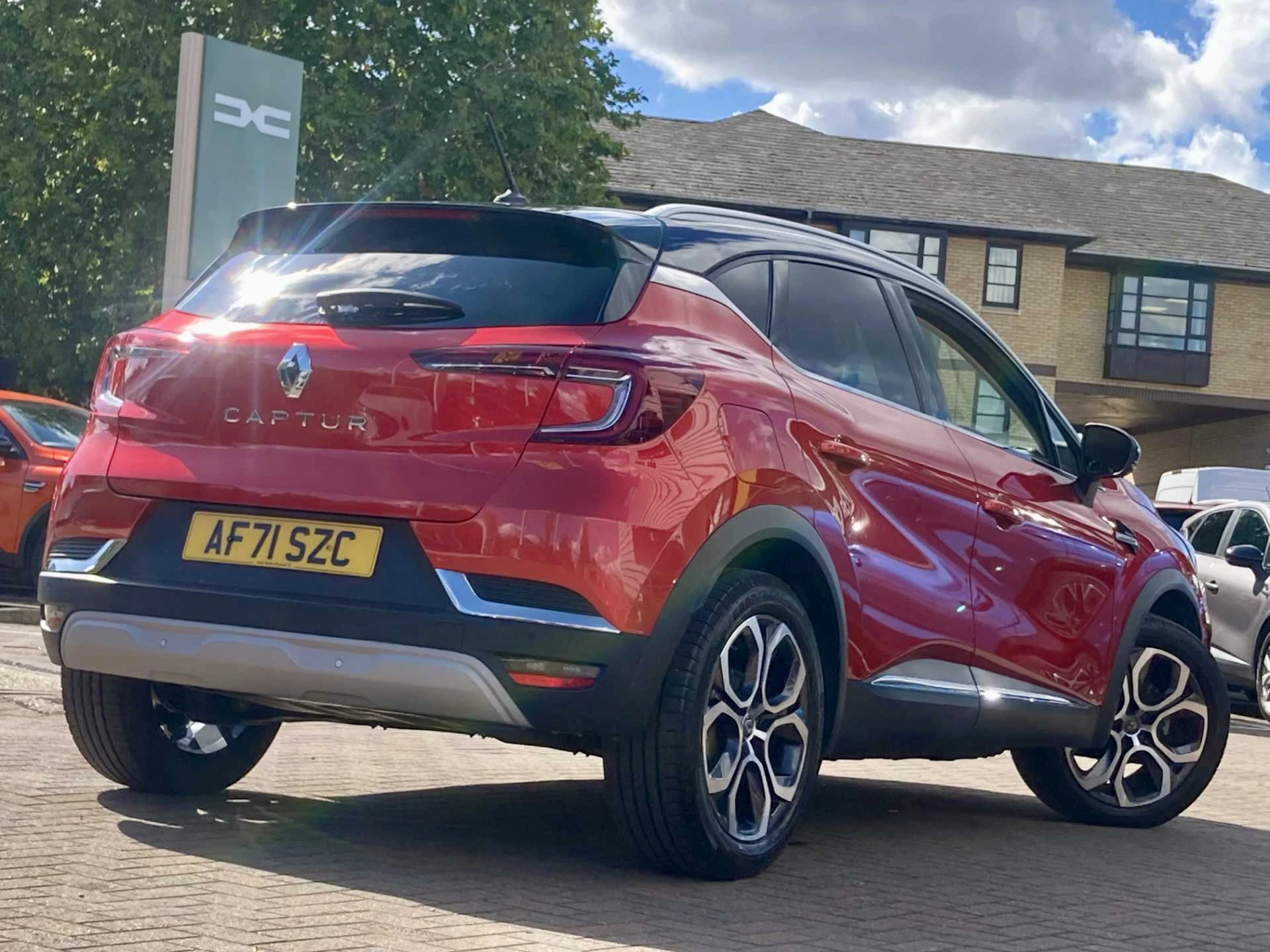 Vehicle image 6