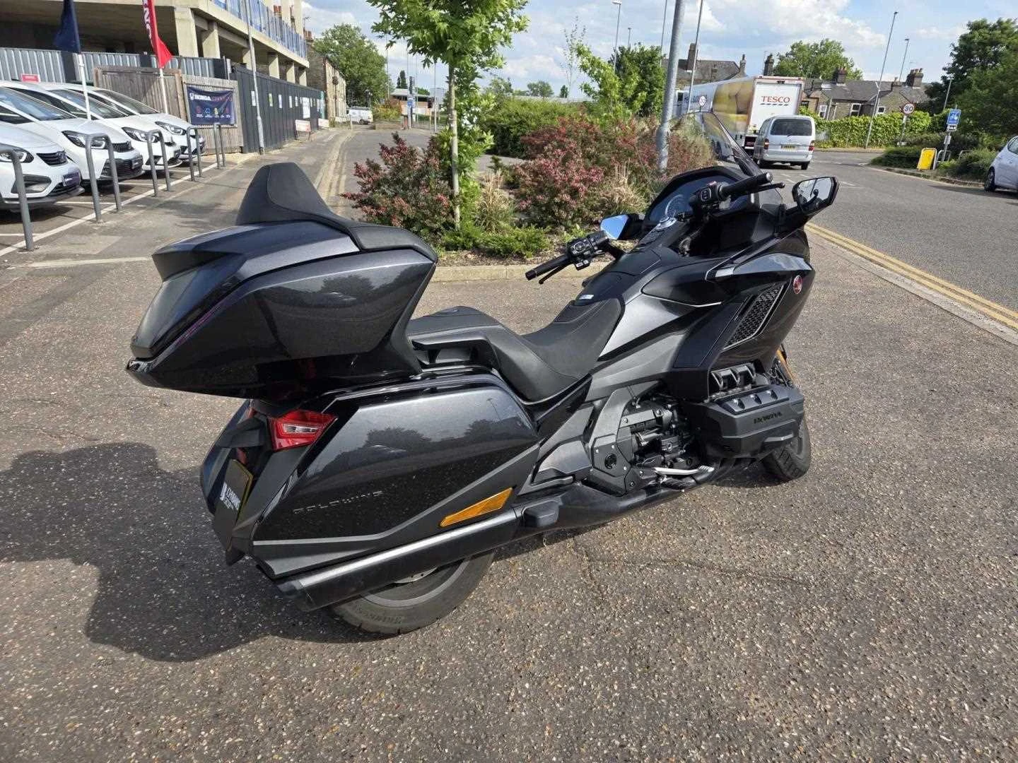 Vehicle image 3