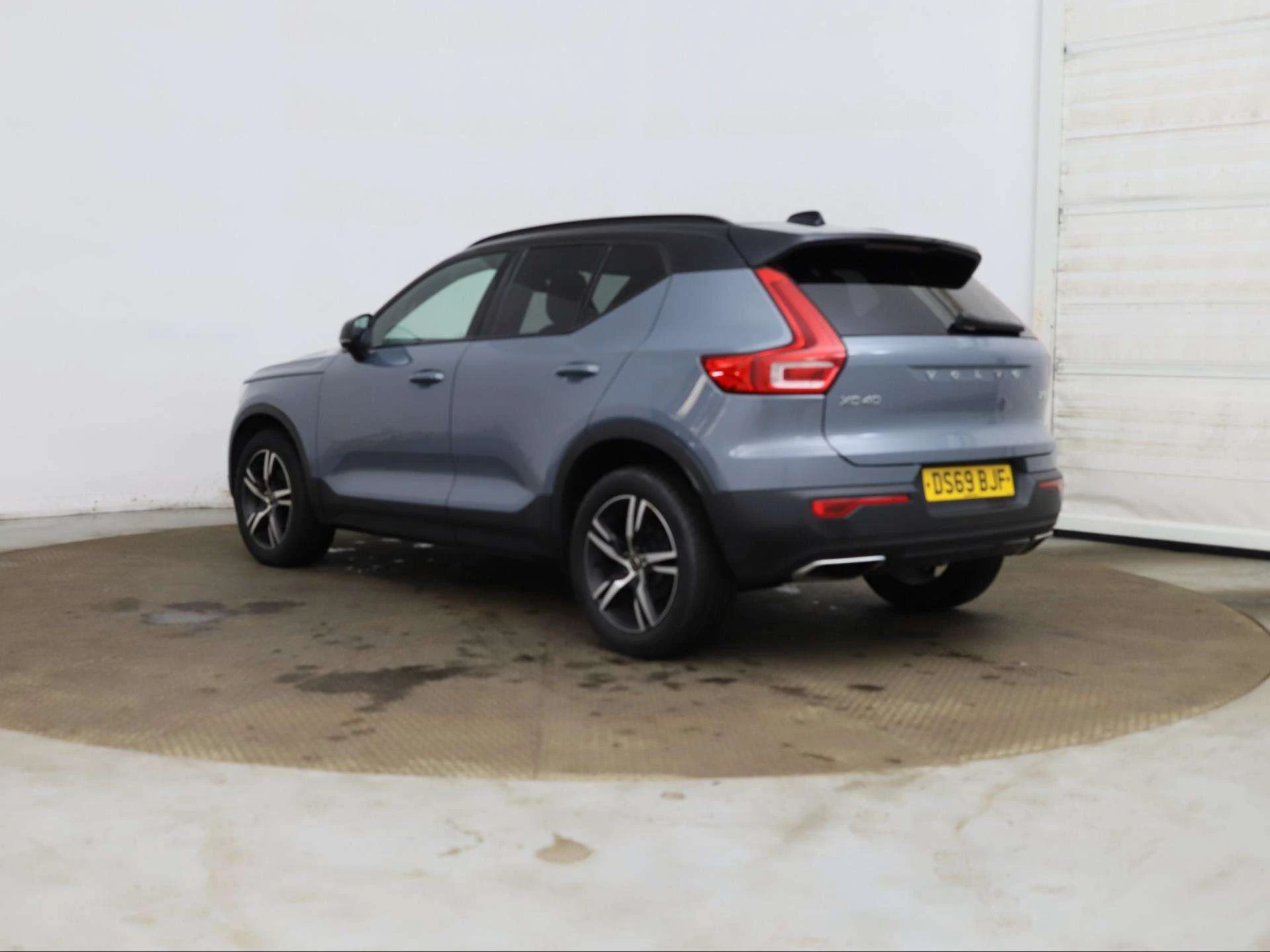 Vehicle image 7
