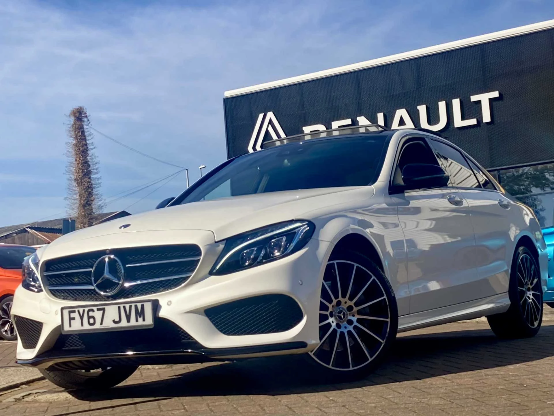Vehicle image 7