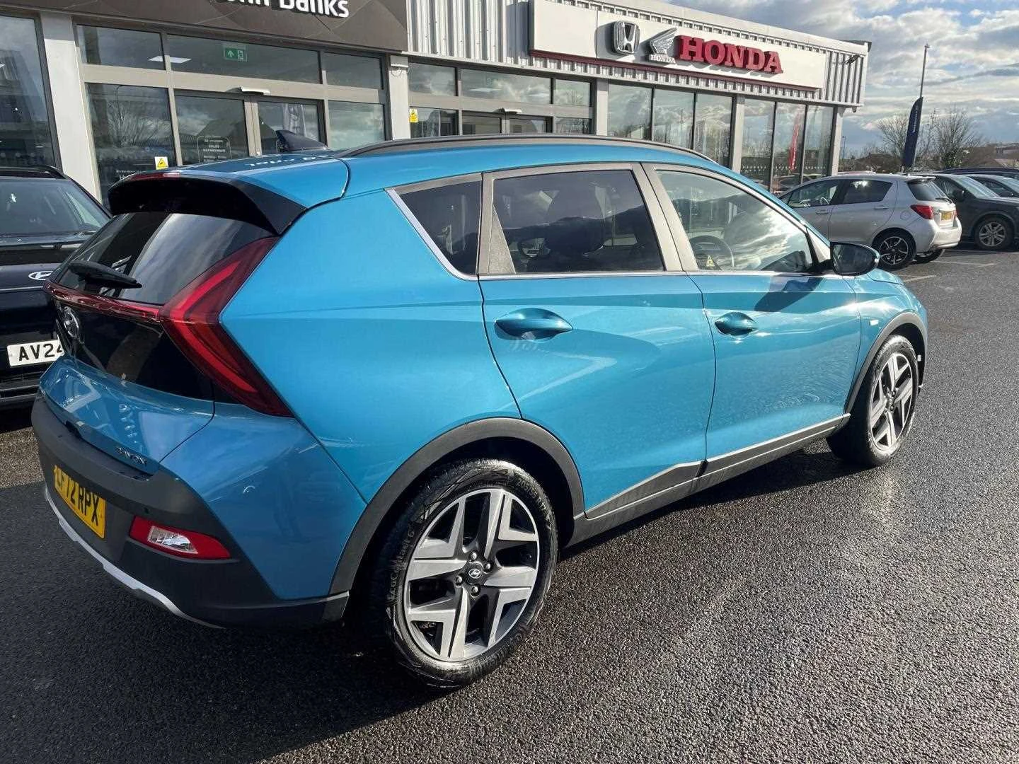 Vehicle image 7