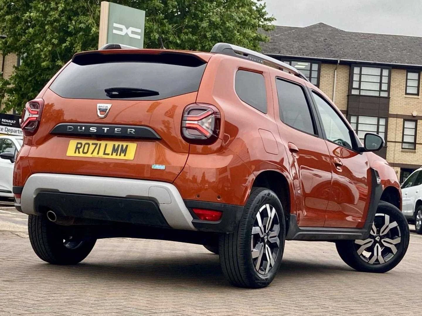 Vehicle image 7