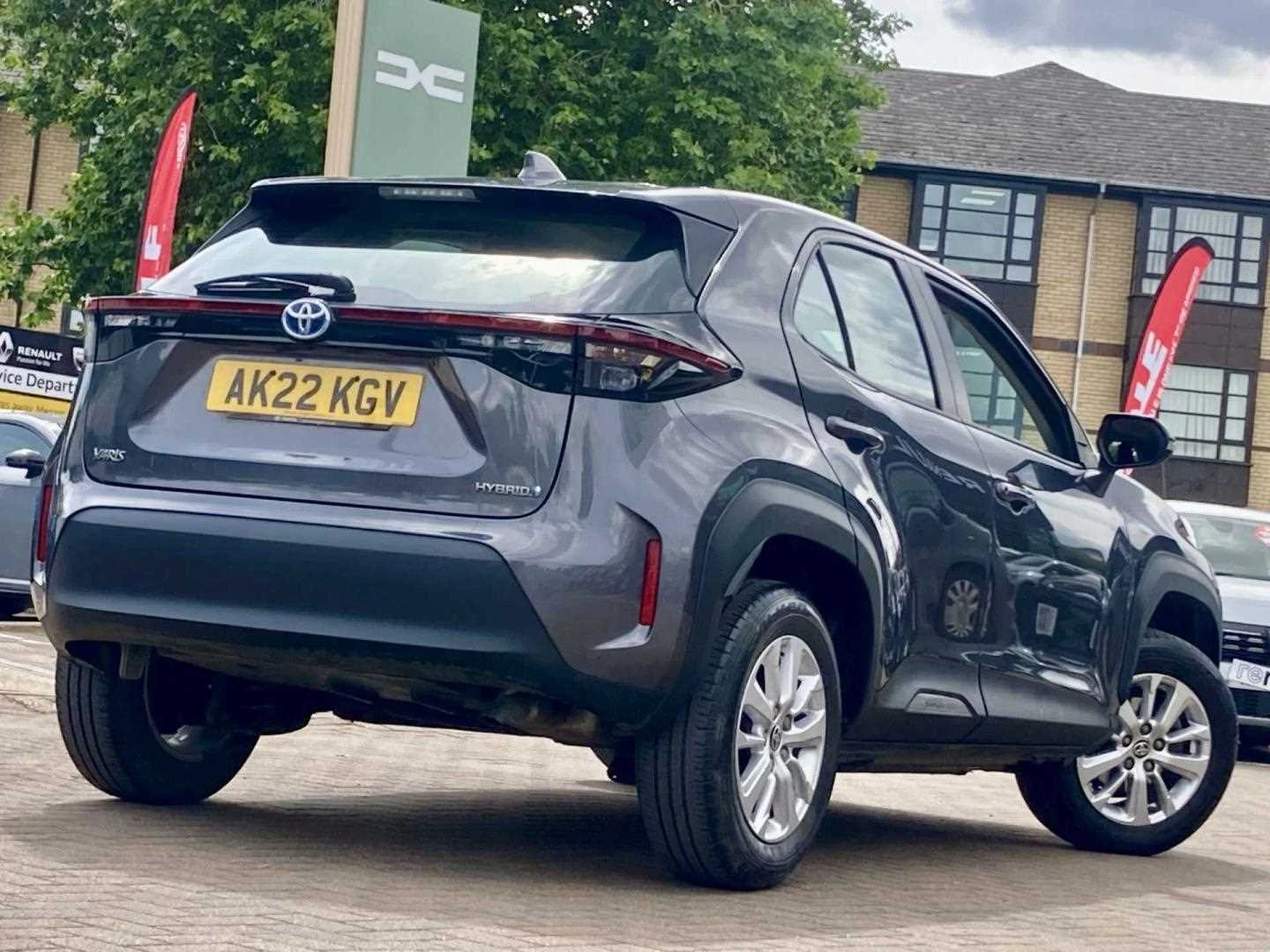 Vehicle image 6