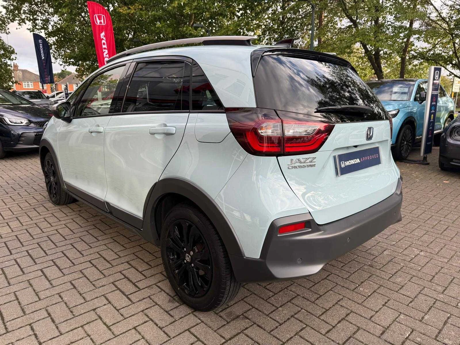 Vehicle image 3