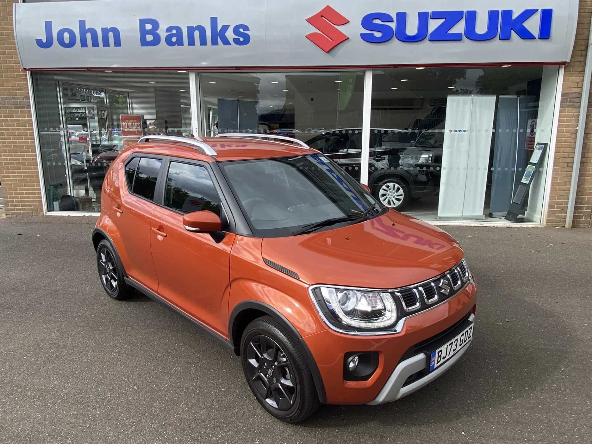 Vehicle image 3