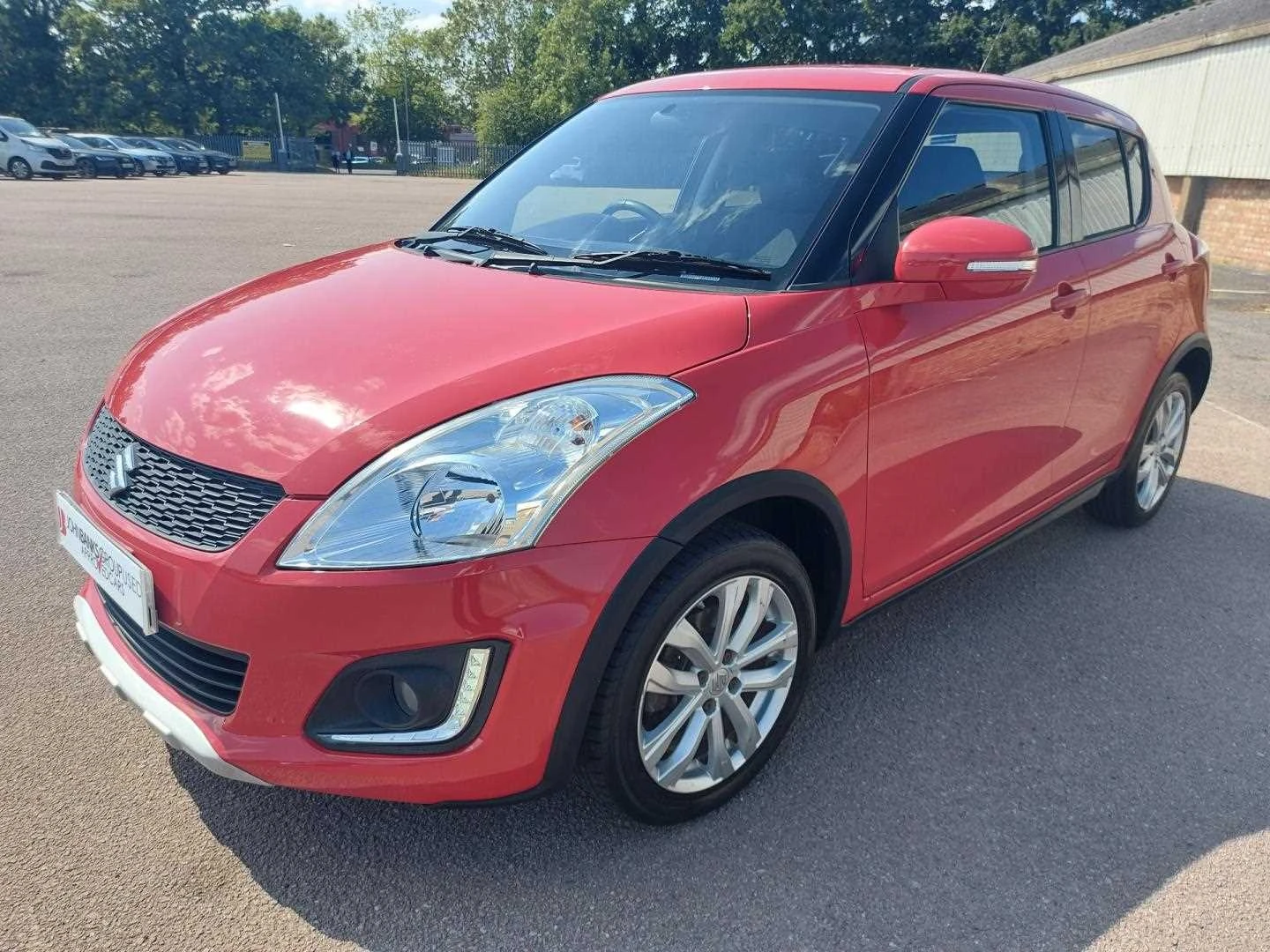 Vehicle image 4