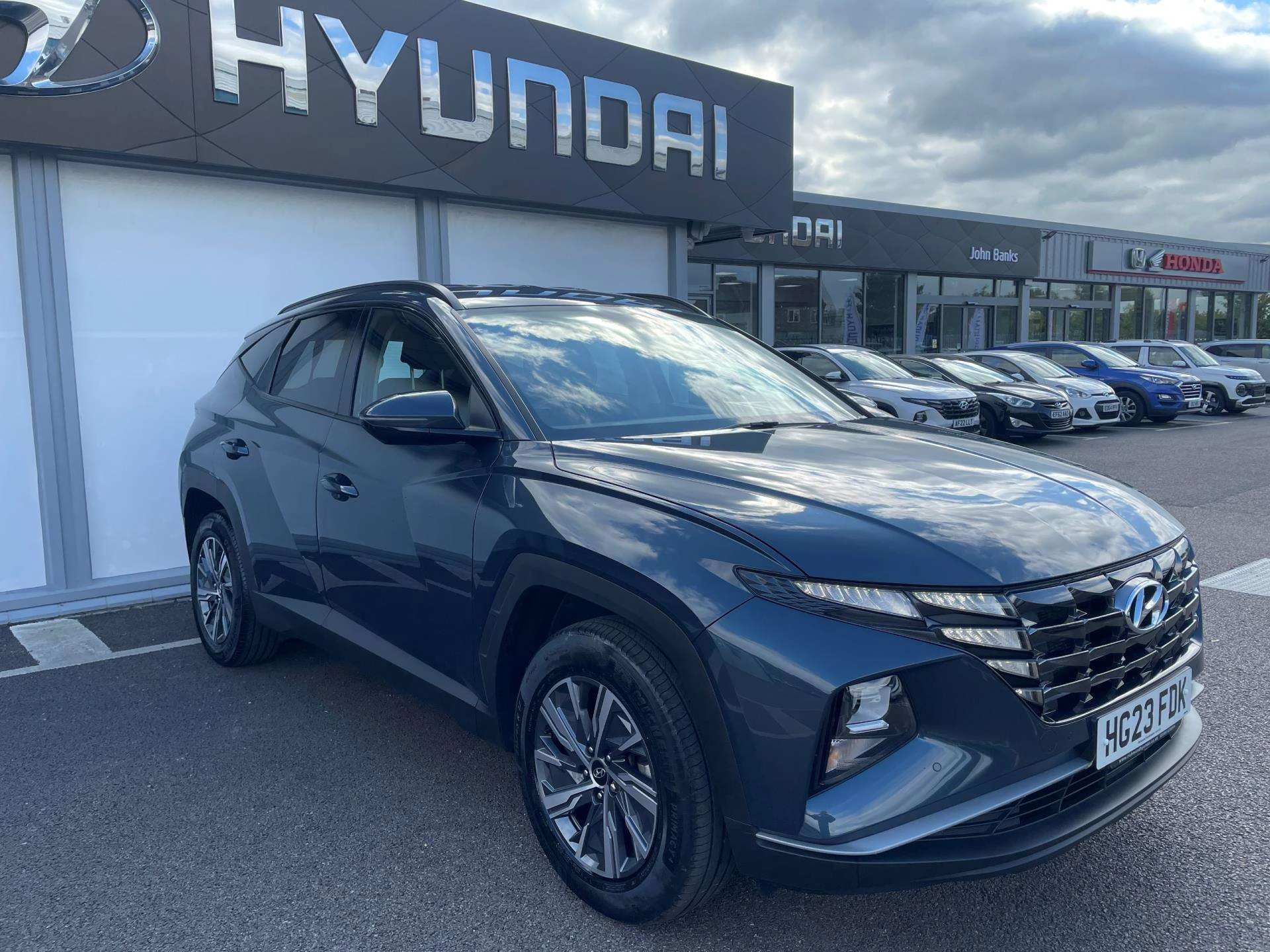 Vehicle image 4