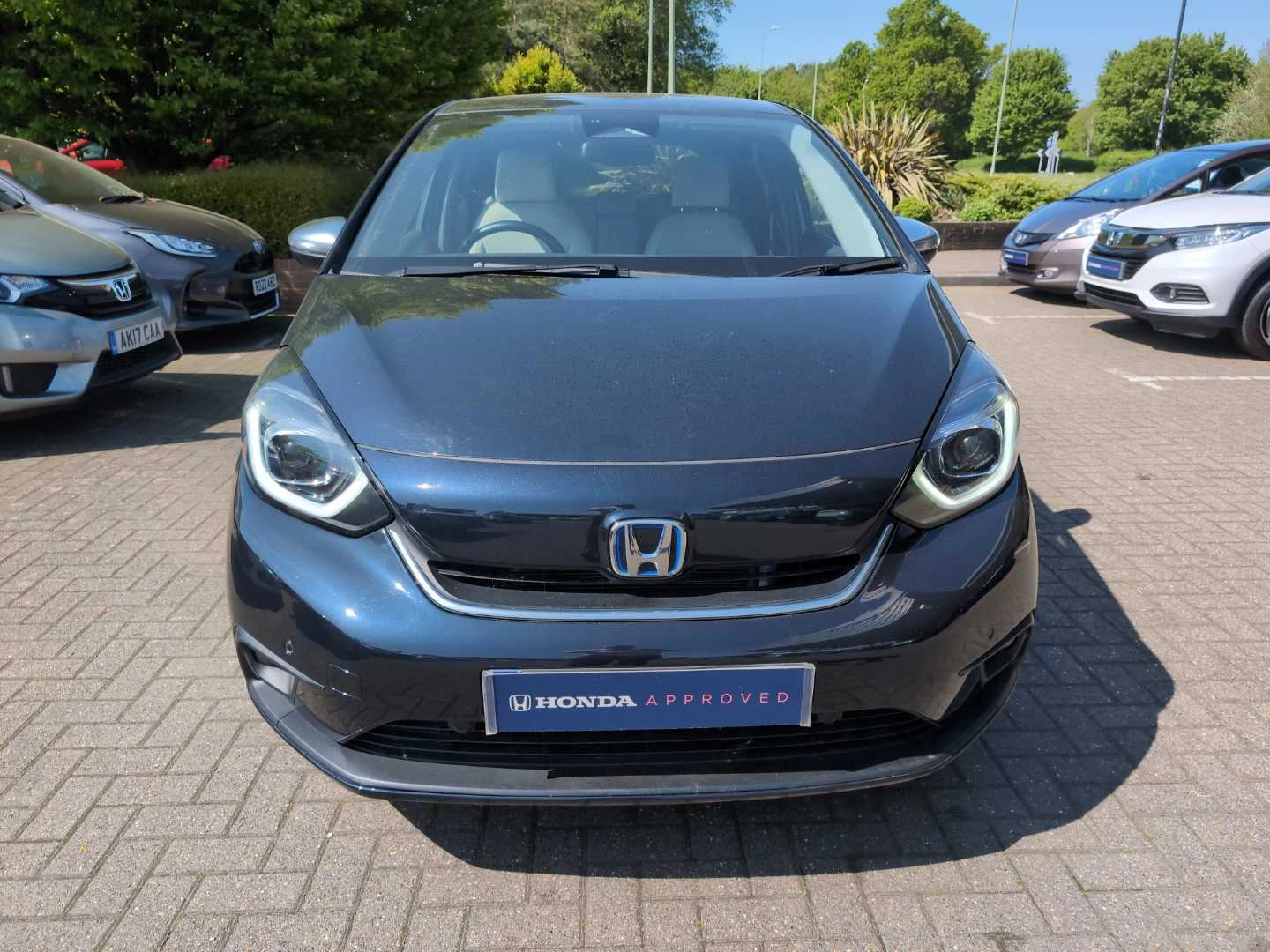 Vehicle image 6