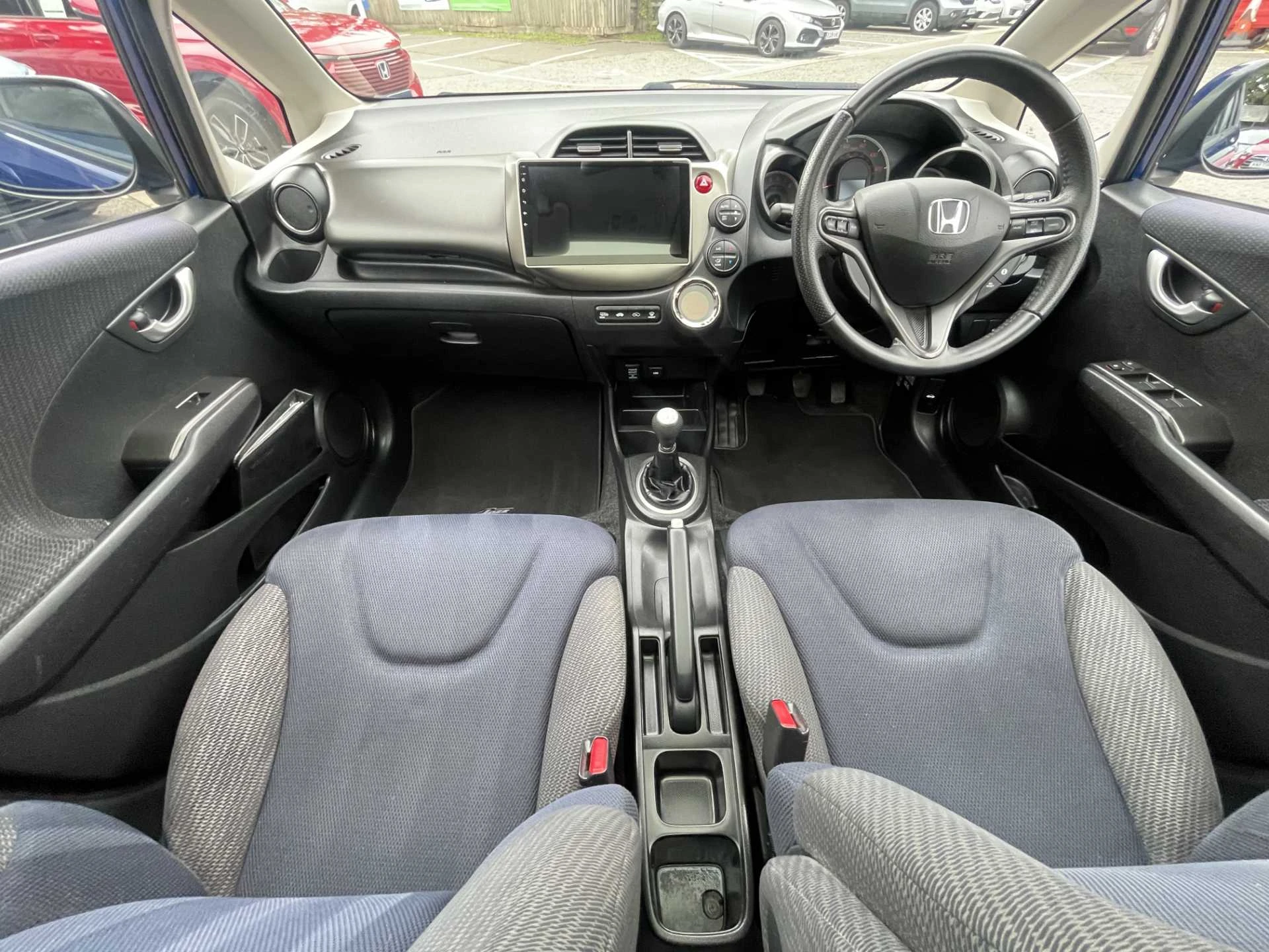 Vehicle image 4