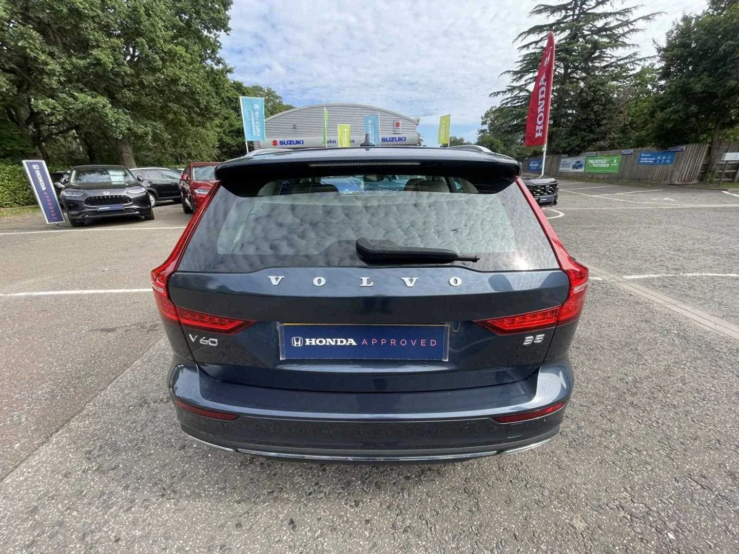 Vehicle image 7