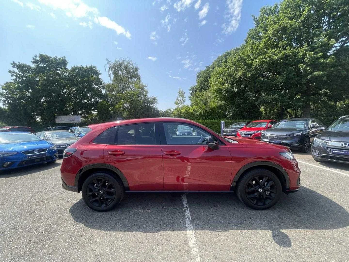 Vehicle image 5