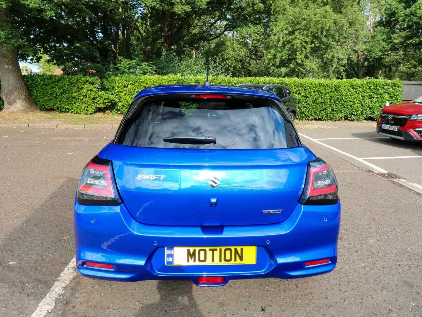 Vehicle image 7