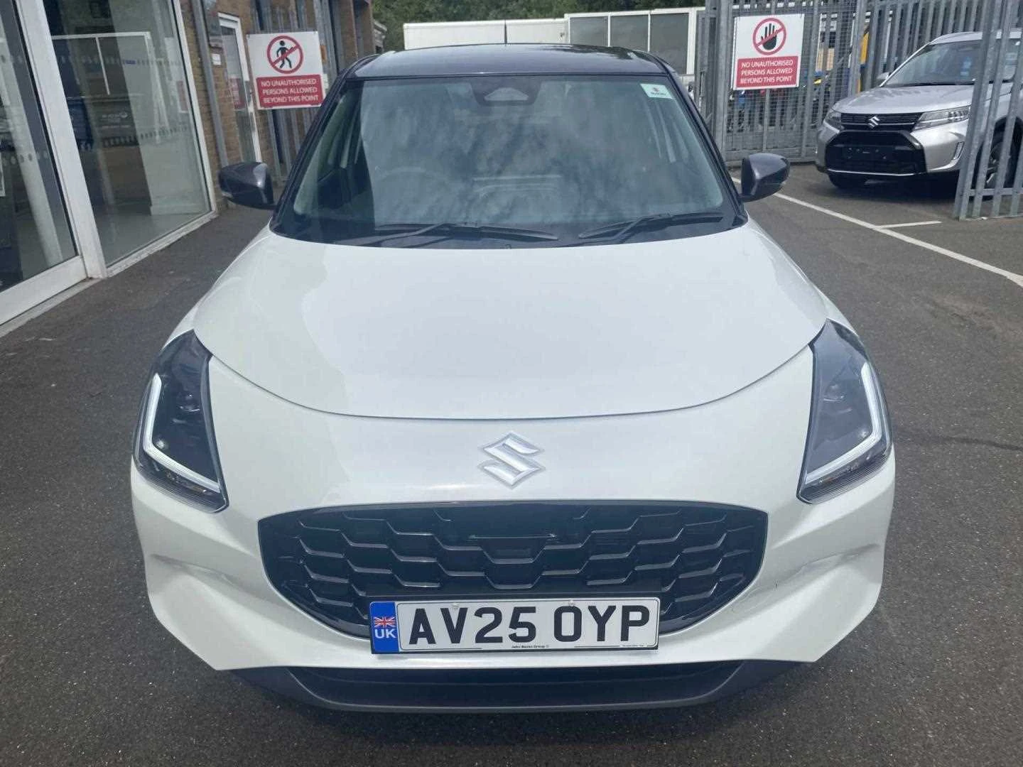 Vehicle image 4