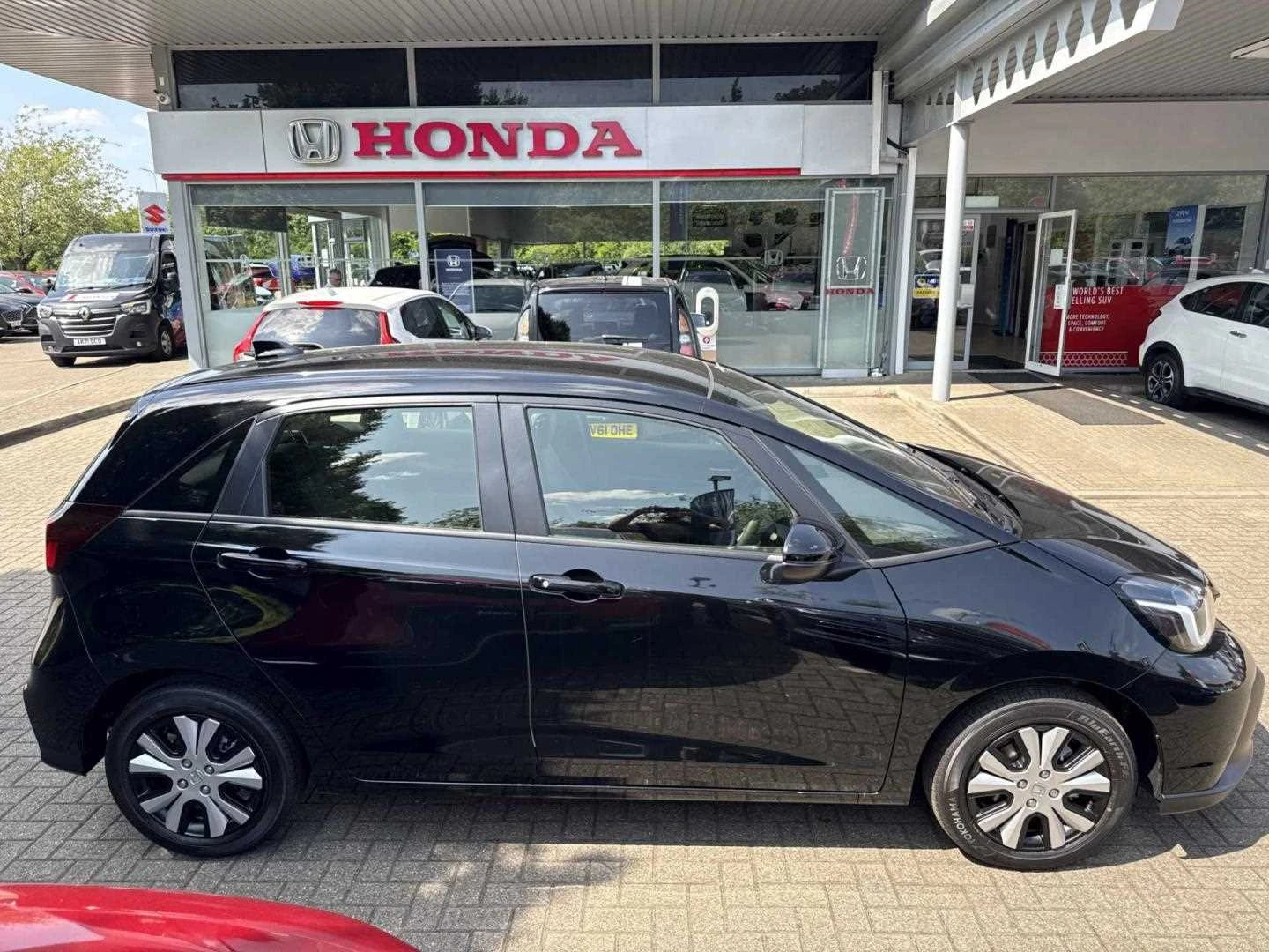 Vehicle image 6