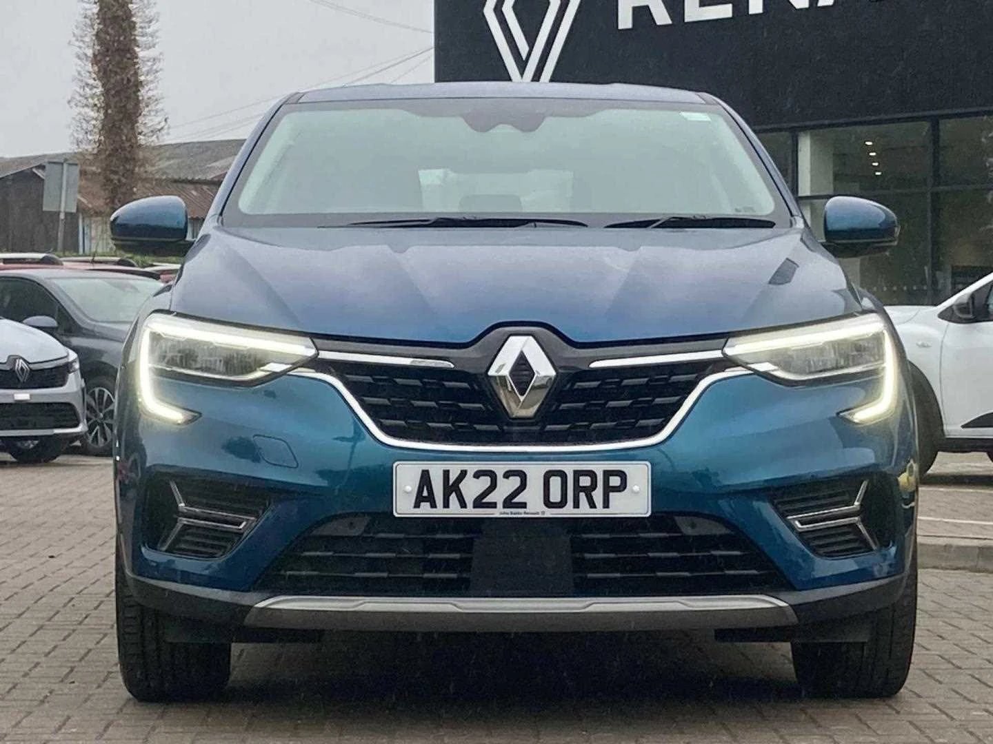 Vehicle image 5