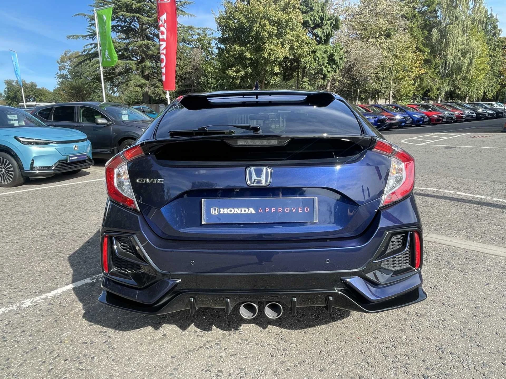 Vehicle image 7