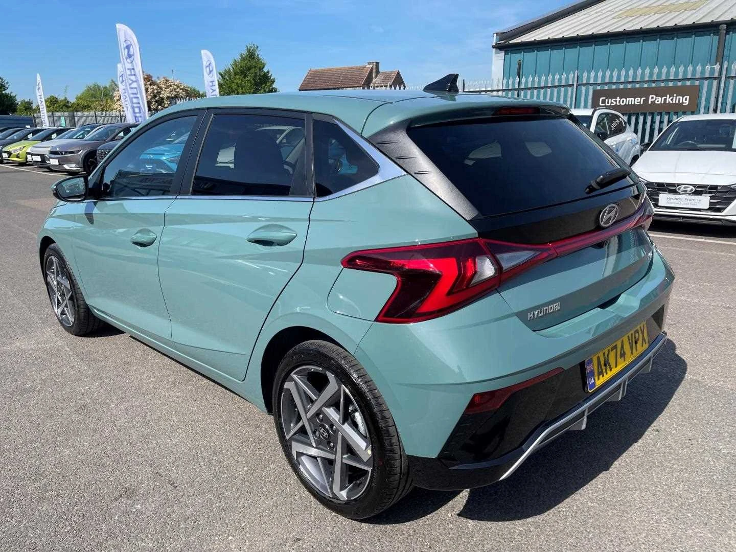 Vehicle image 5
