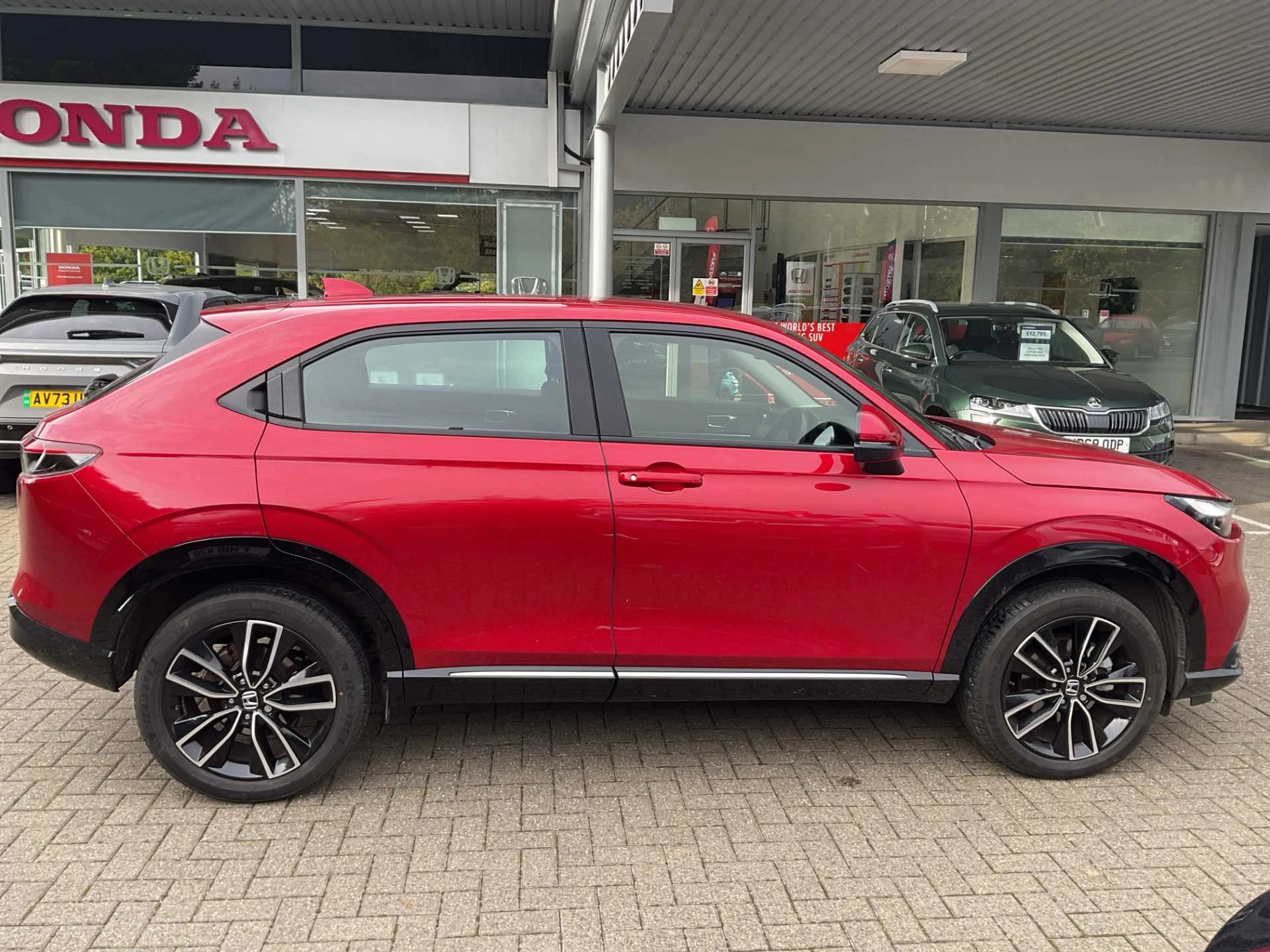 Vehicle image 3
