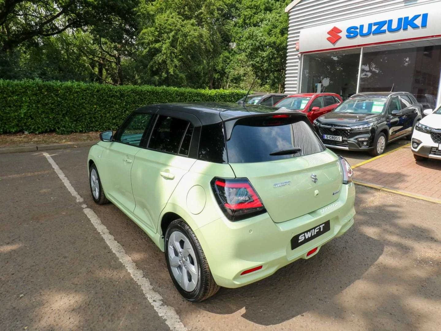 Vehicle image 3