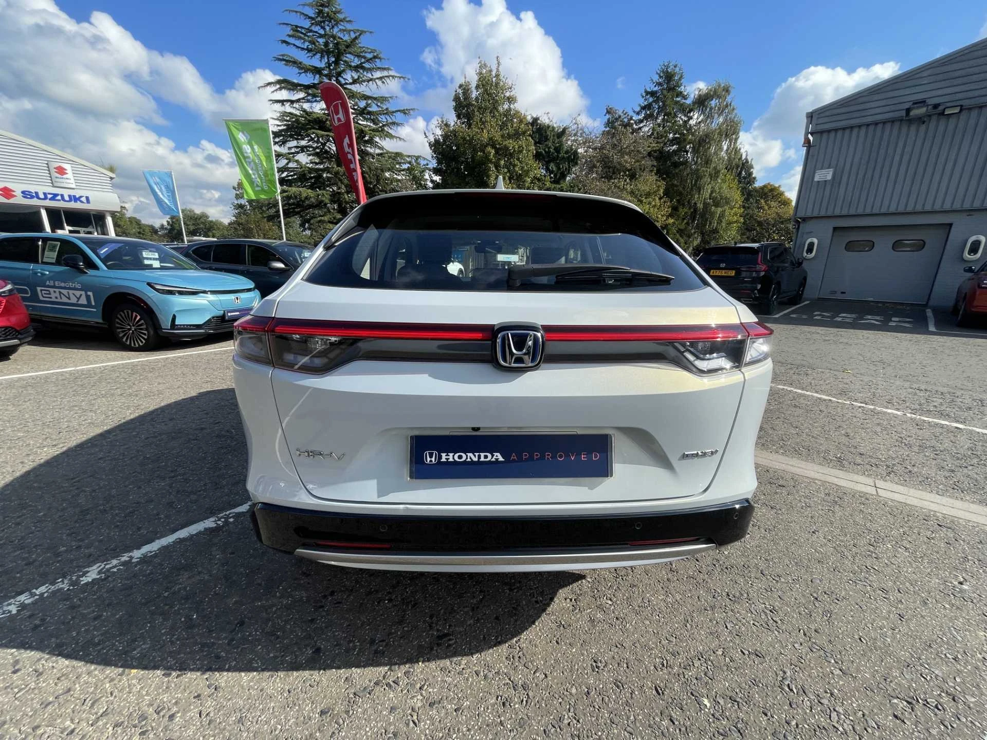 Vehicle image 7