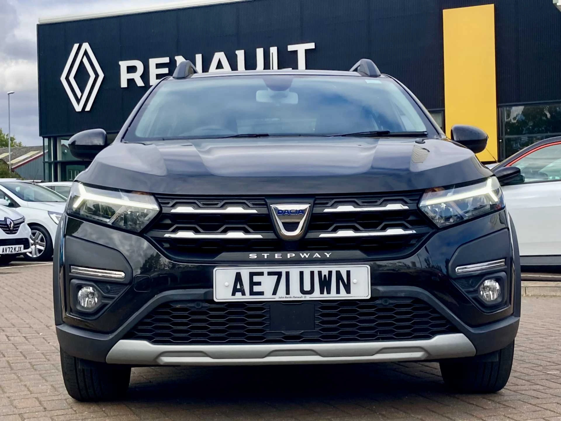 Vehicle image 5