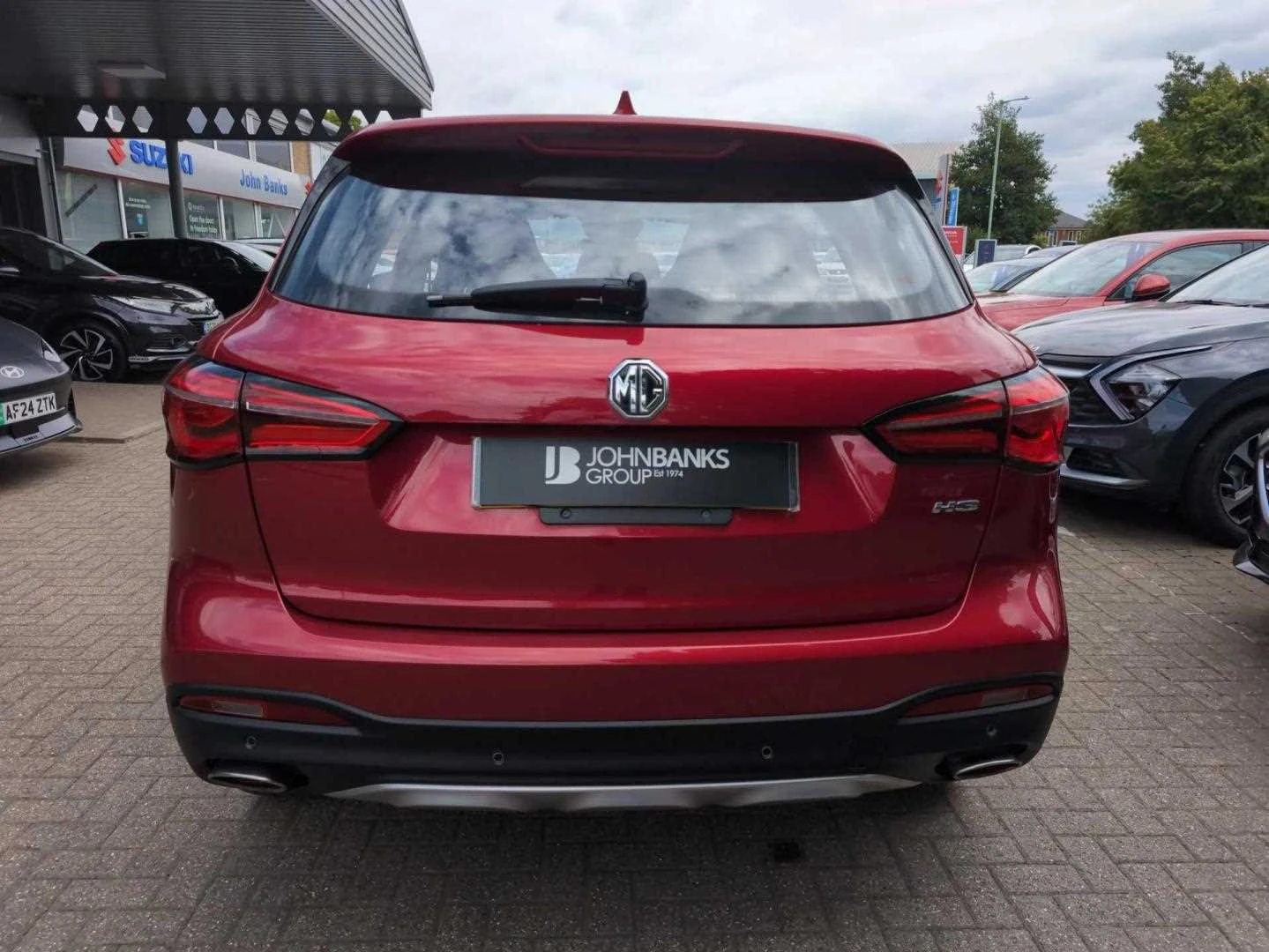 Vehicle image 7