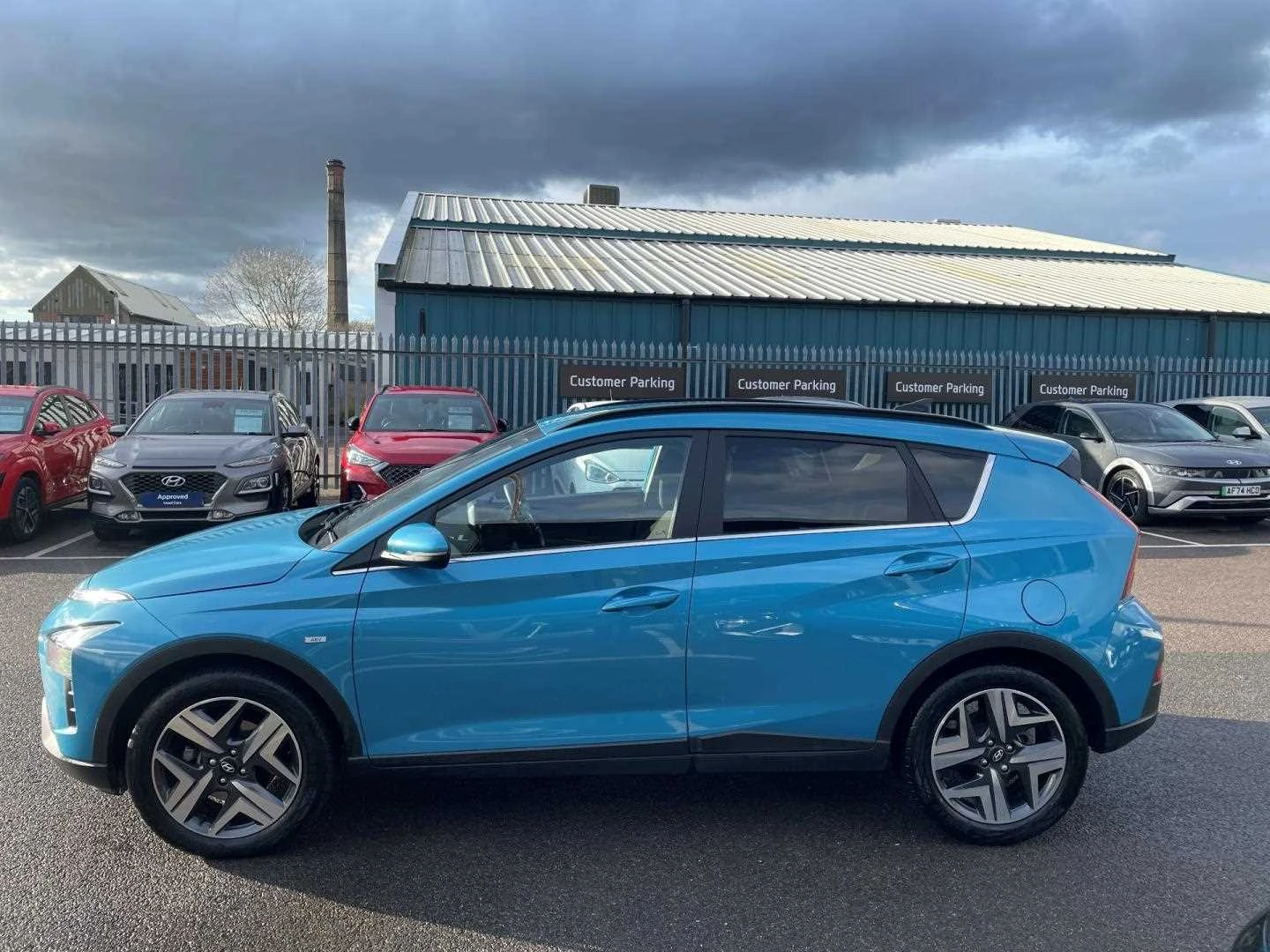 Vehicle image 4