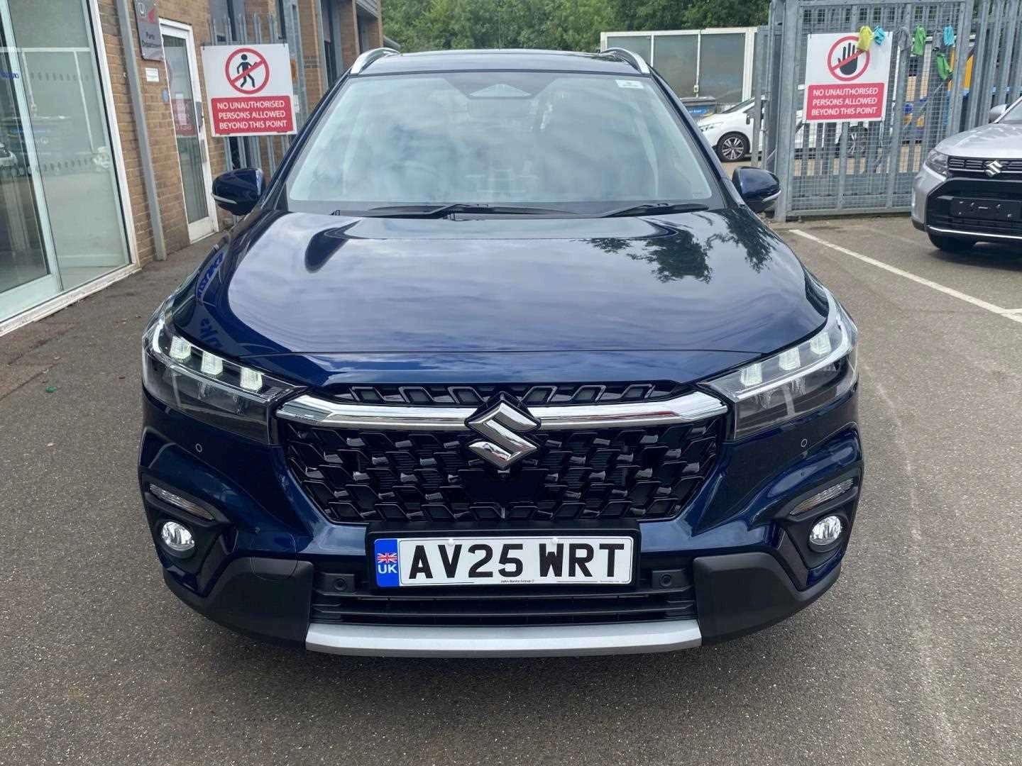 Vehicle image 4