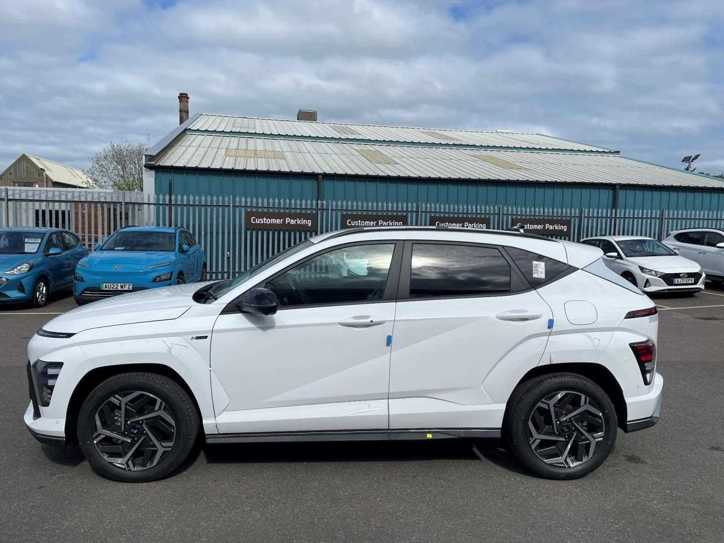 Vehicle image 5
