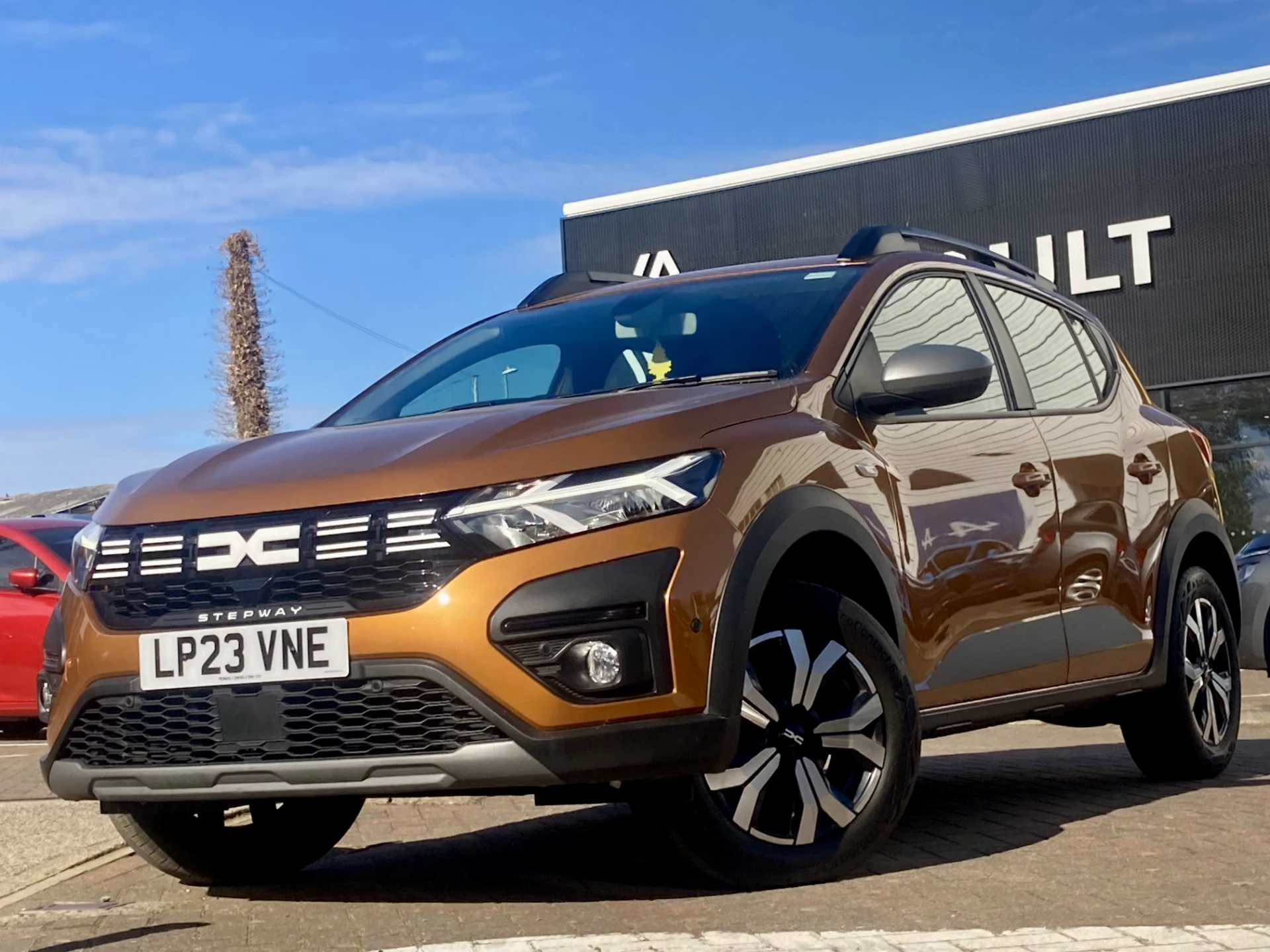 Vehicle image 7