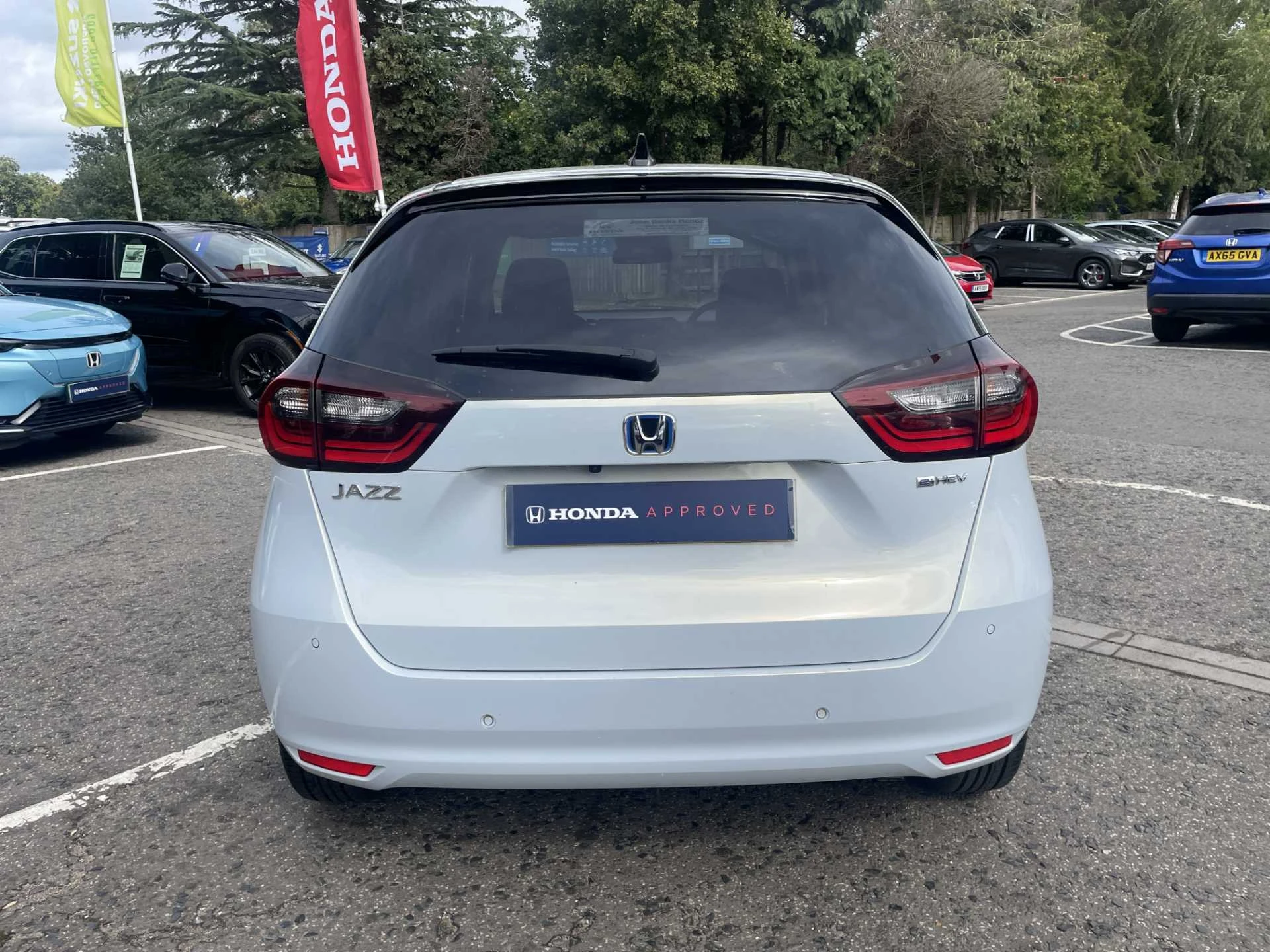 Vehicle image 7
