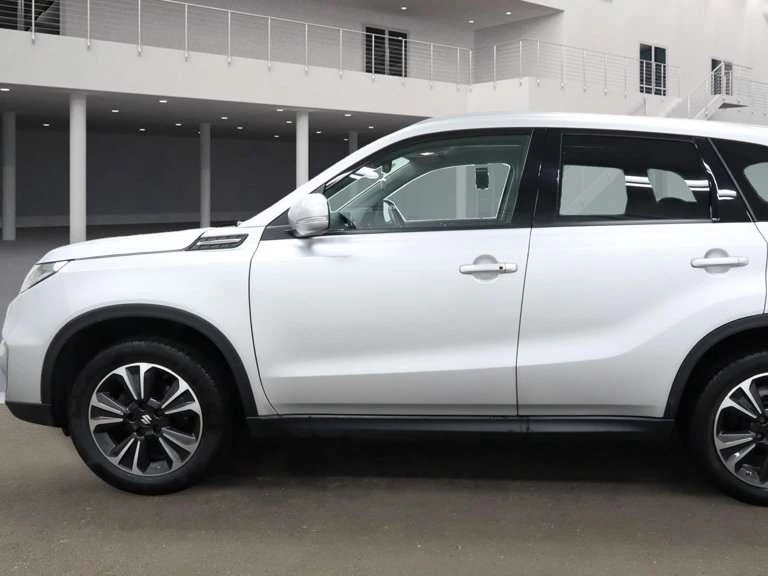 Vehicle image 6