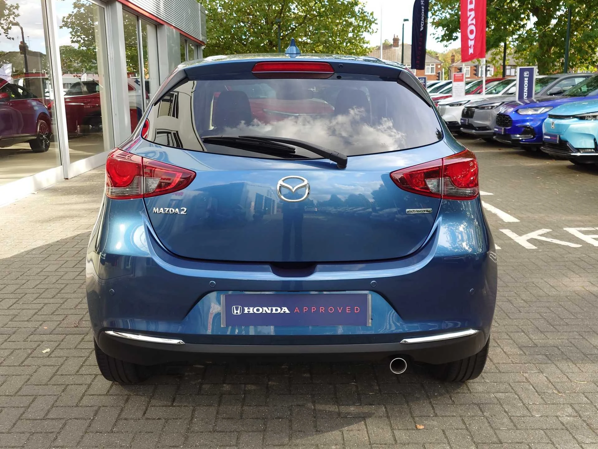 Vehicle image 7