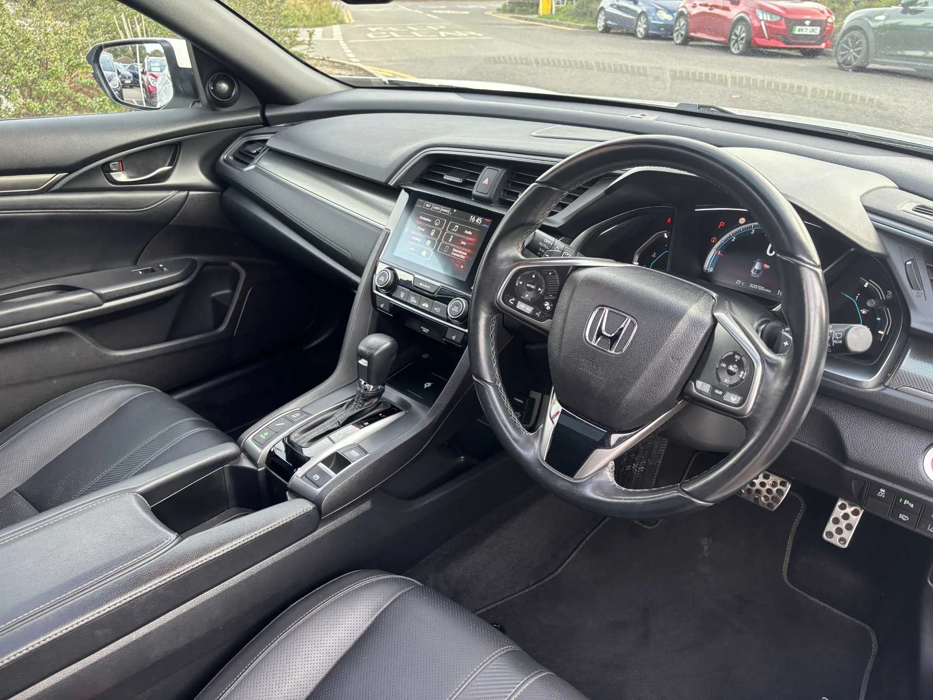 Vehicle image 4