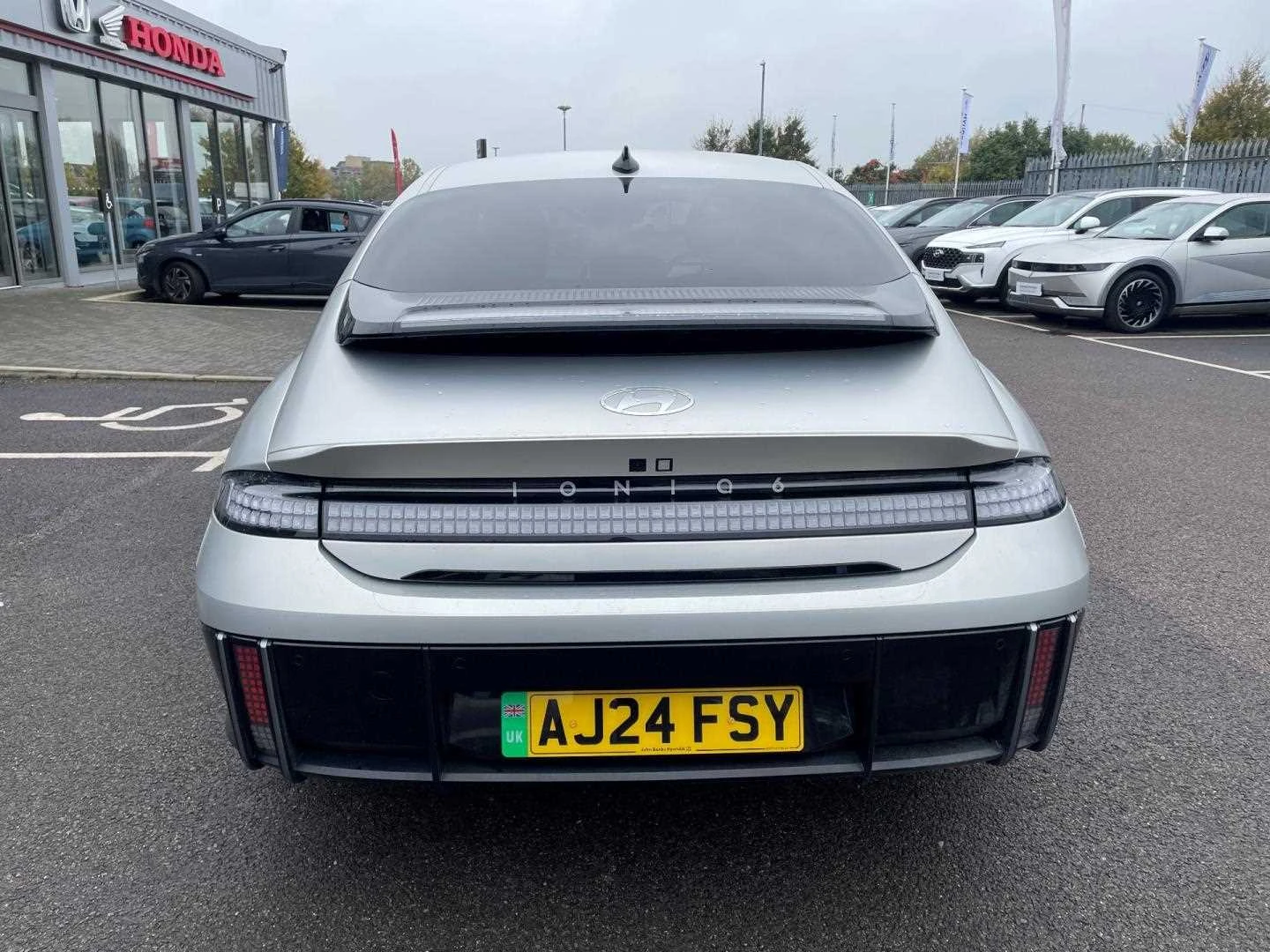 Vehicle image 6