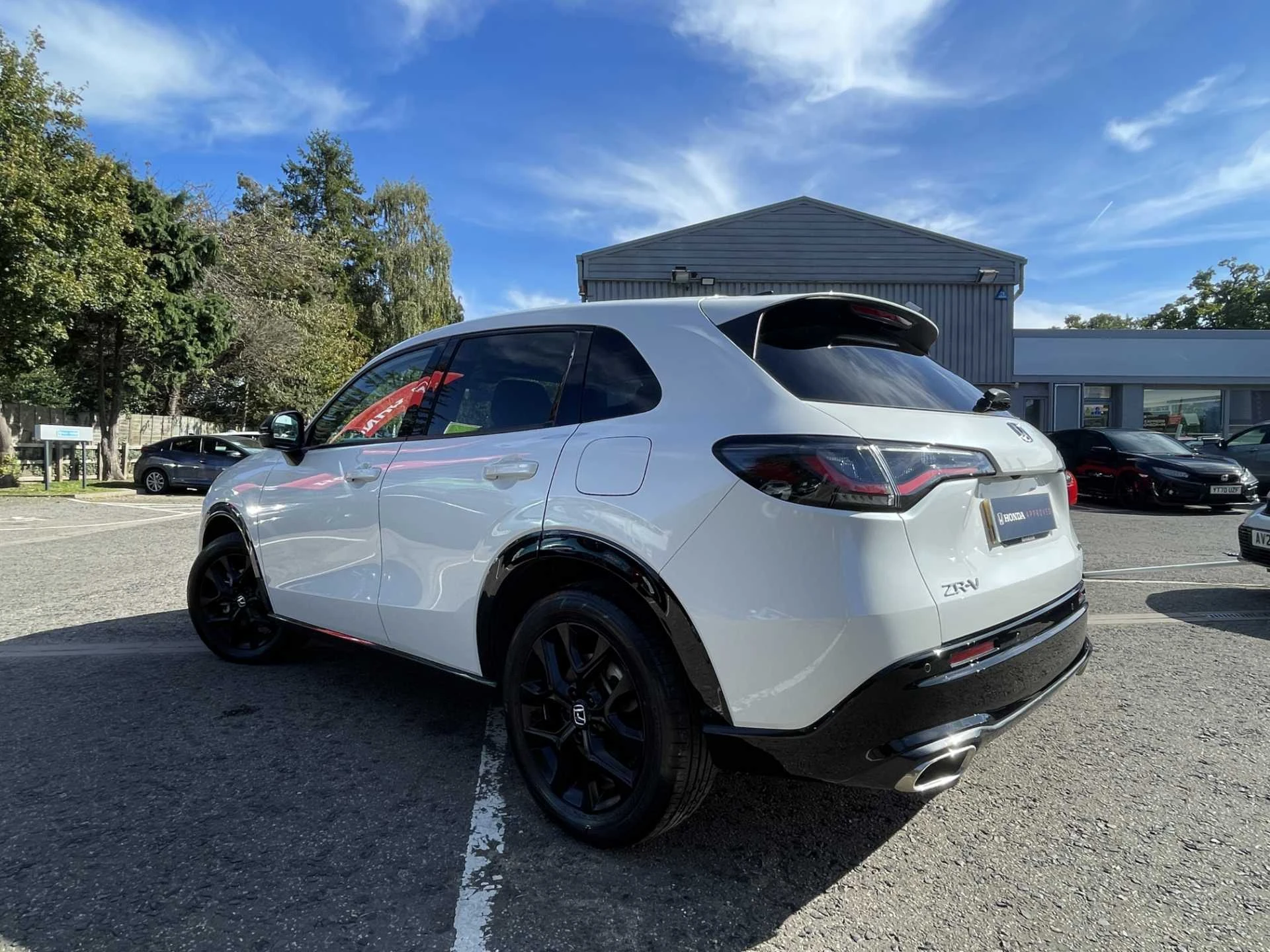 Vehicle image 3