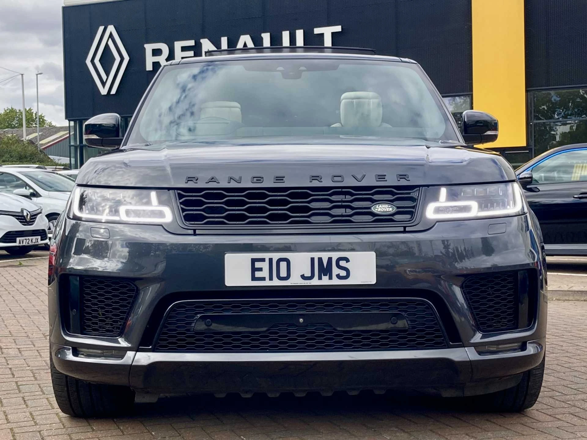Vehicle image 5