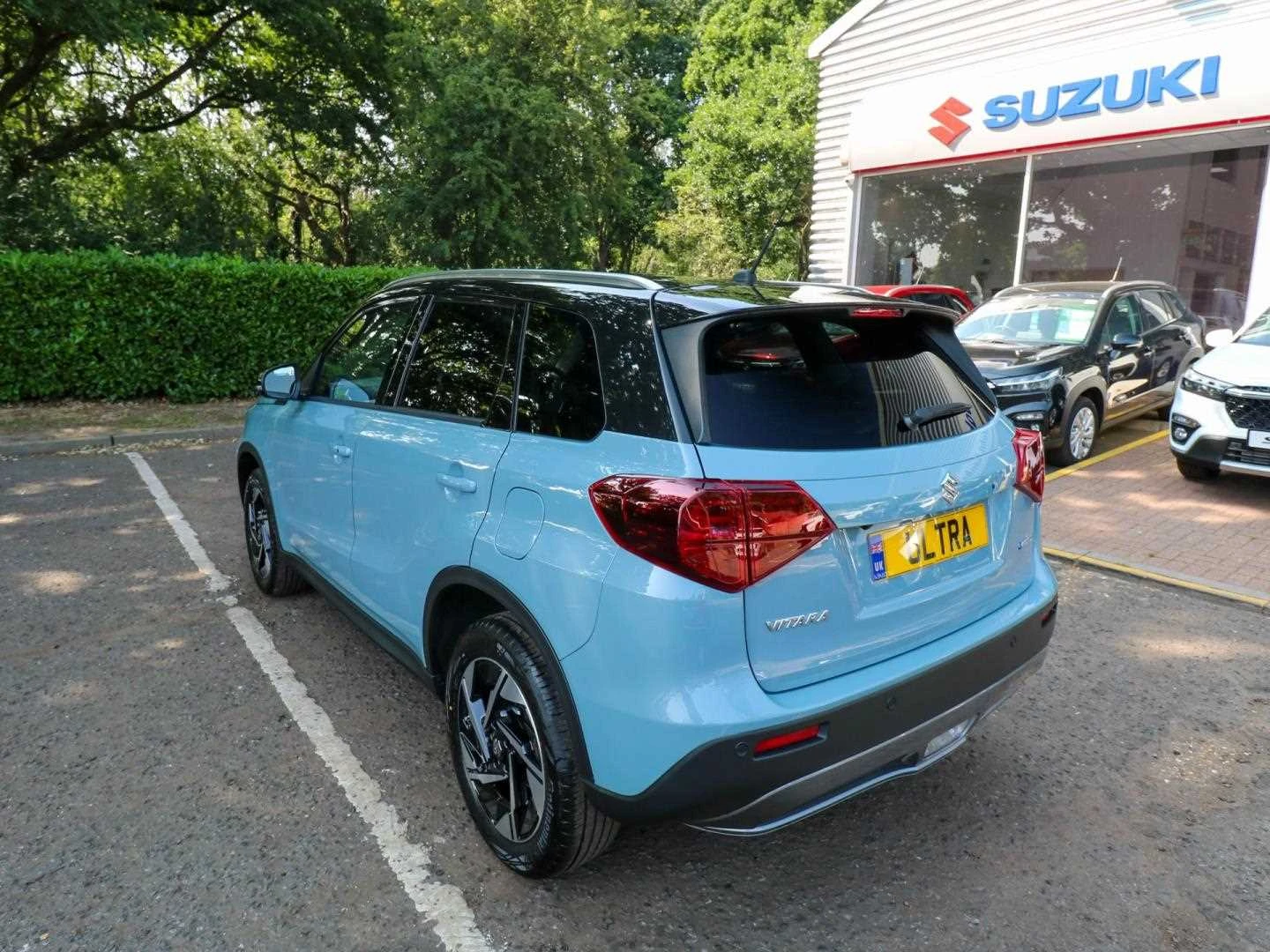 Vehicle image 3
