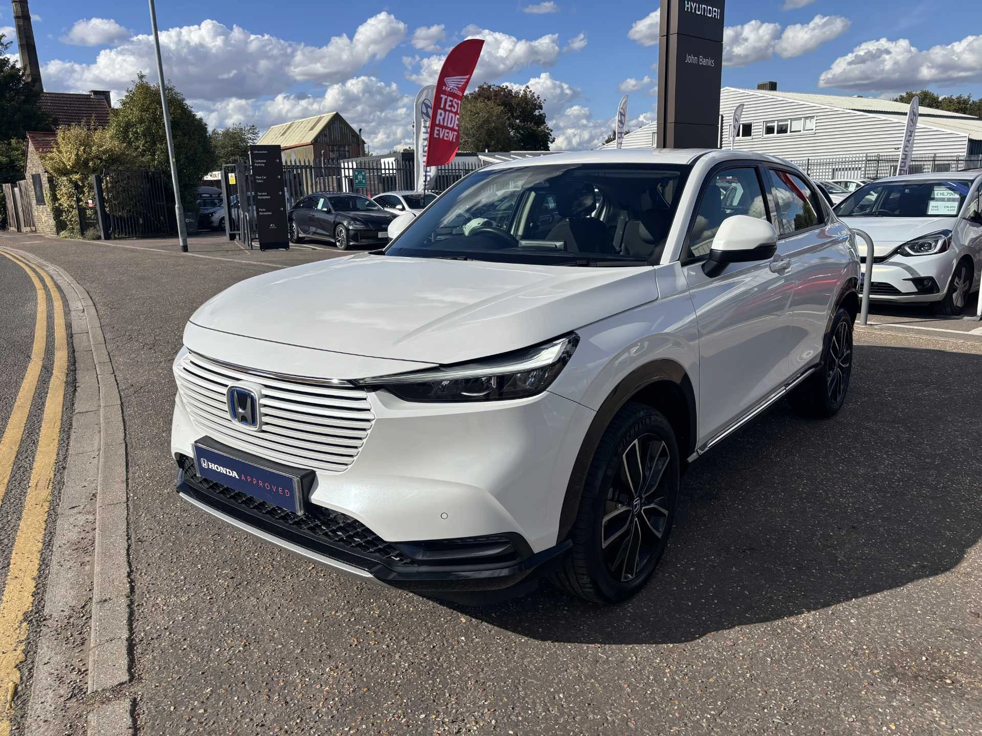 Vehicle image 7