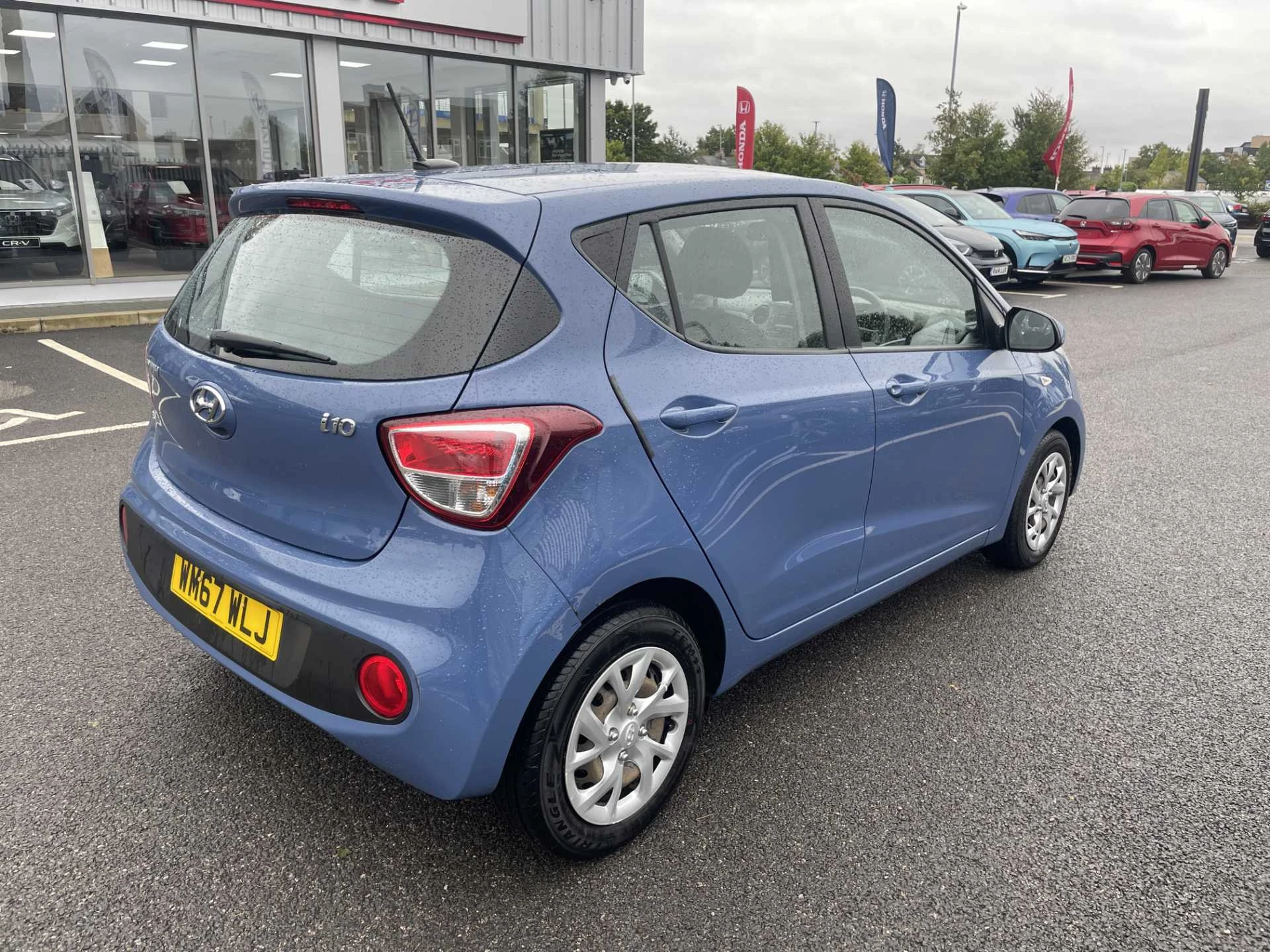 Vehicle image 6