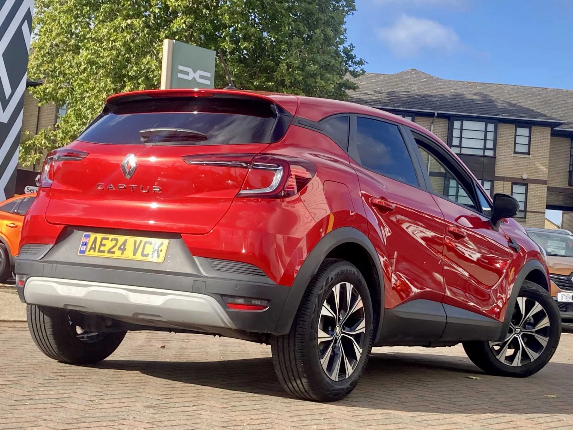 Vehicle image 7