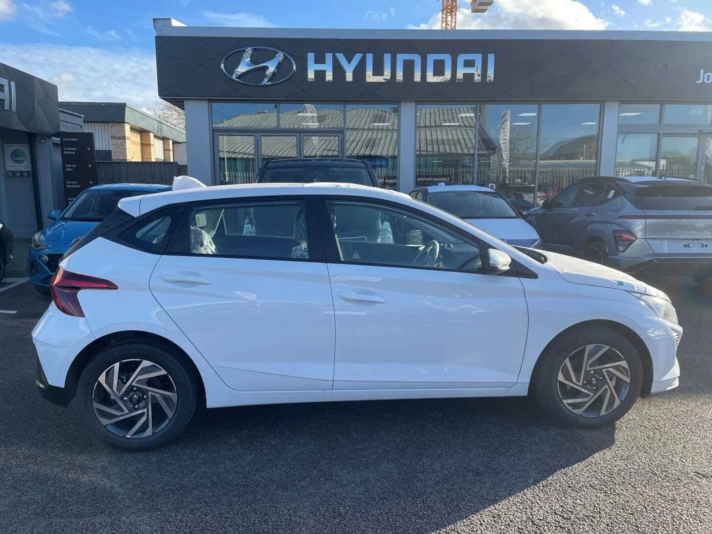 Vehicle image 7