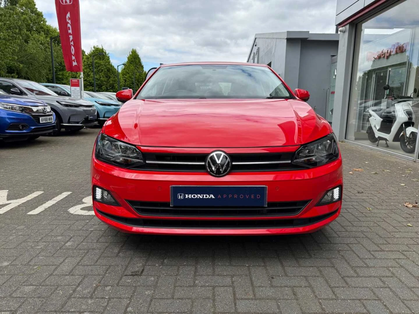 Vehicle image 6