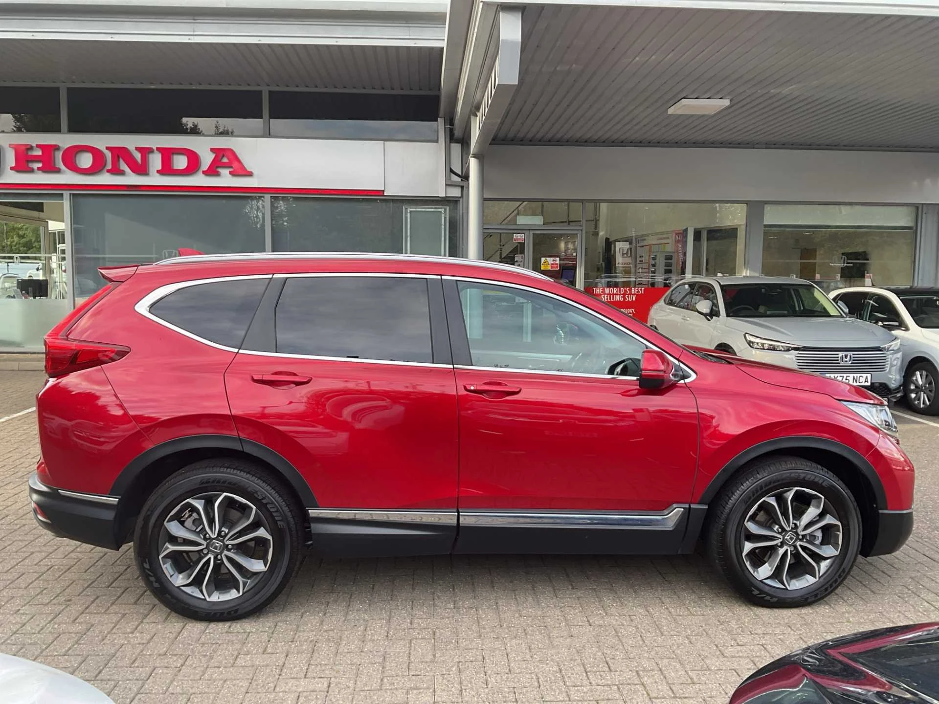 Vehicle image 5
