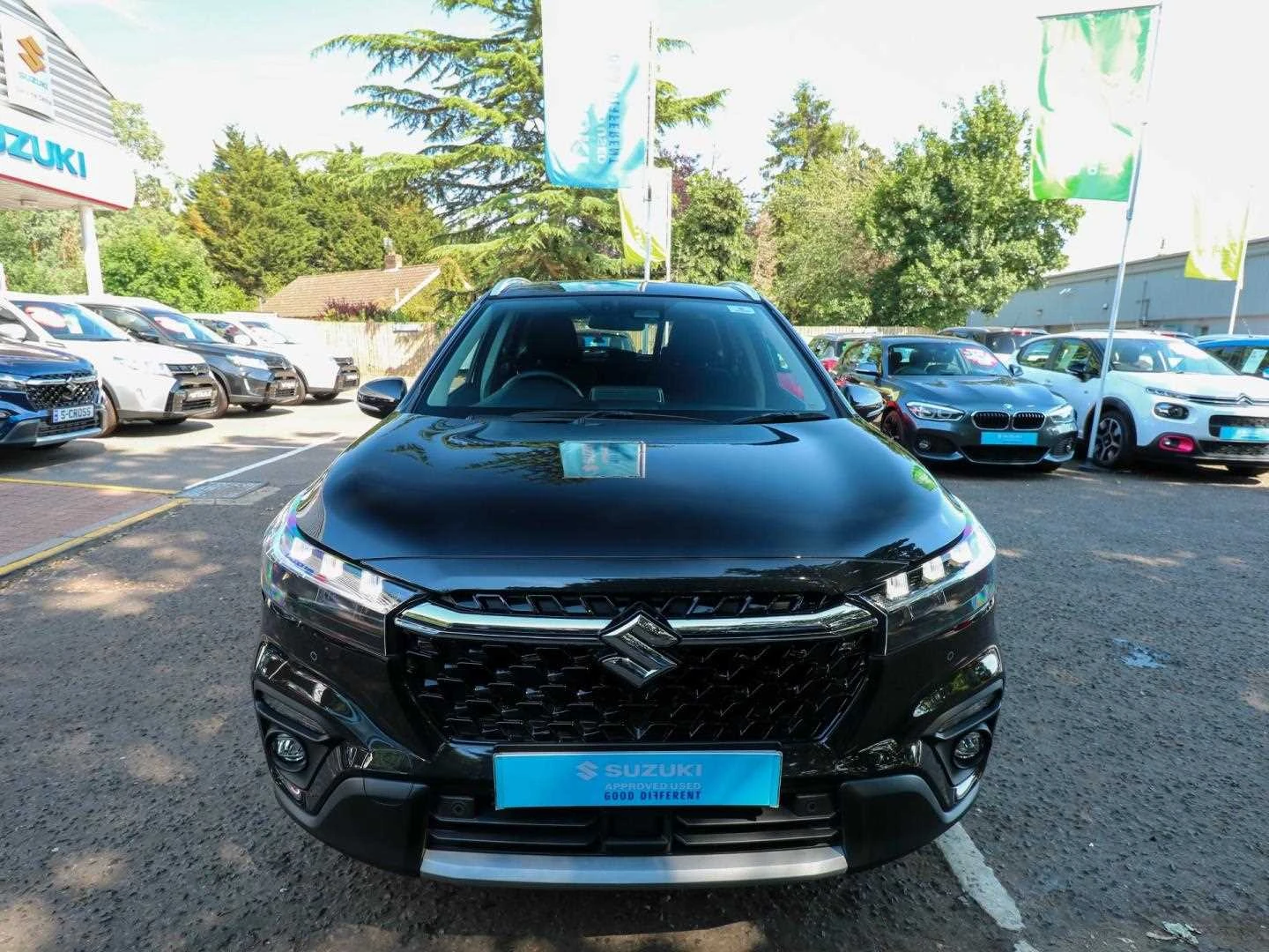 Vehicle image 6