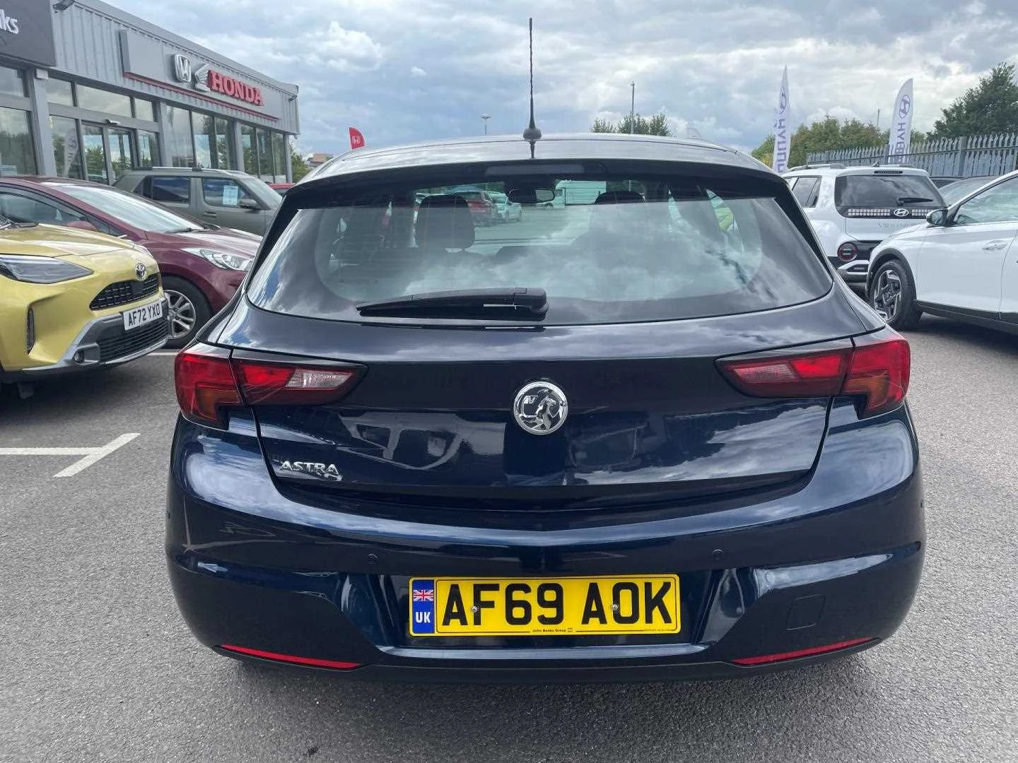 Vehicle image 6