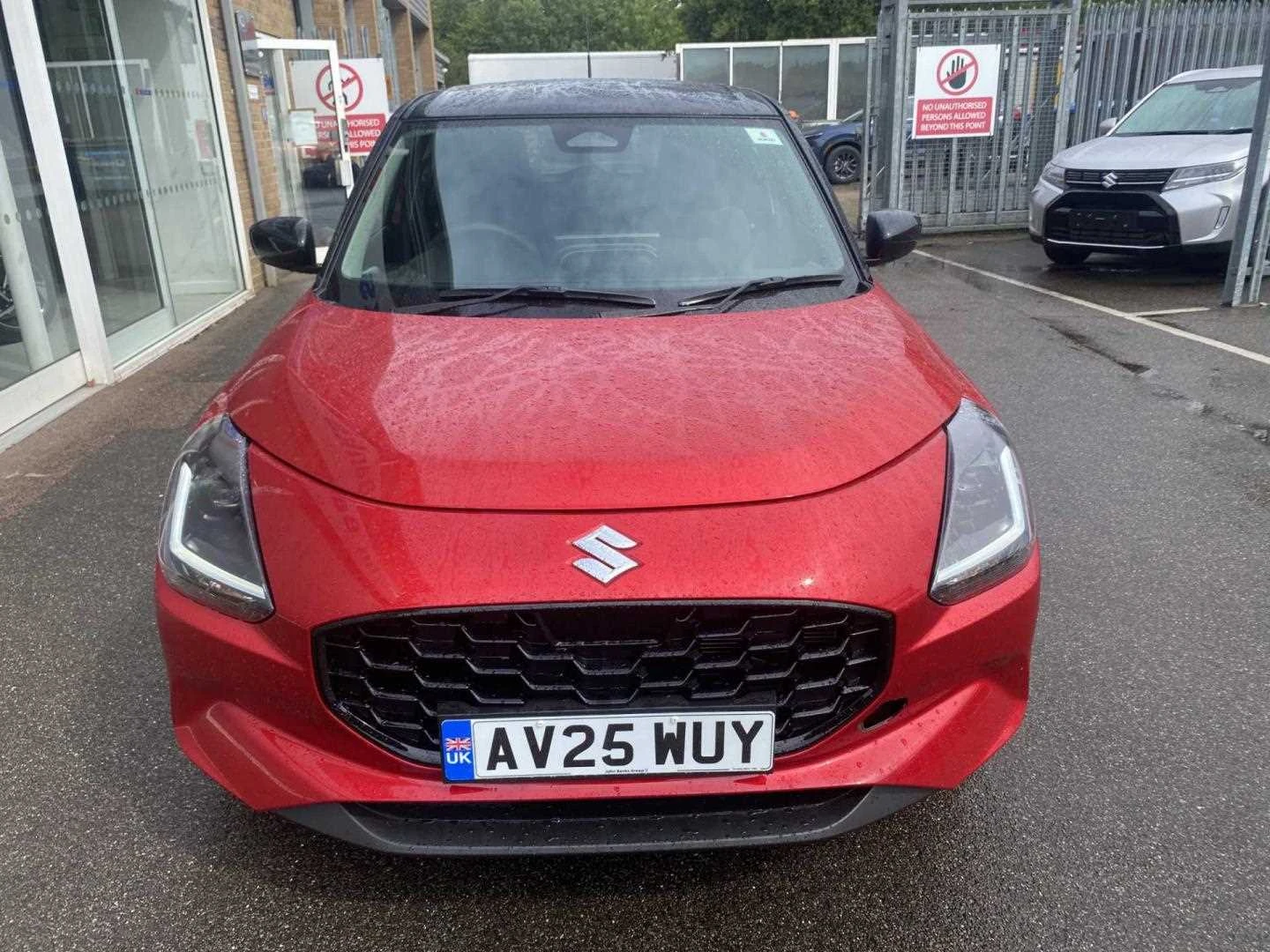Vehicle image 4